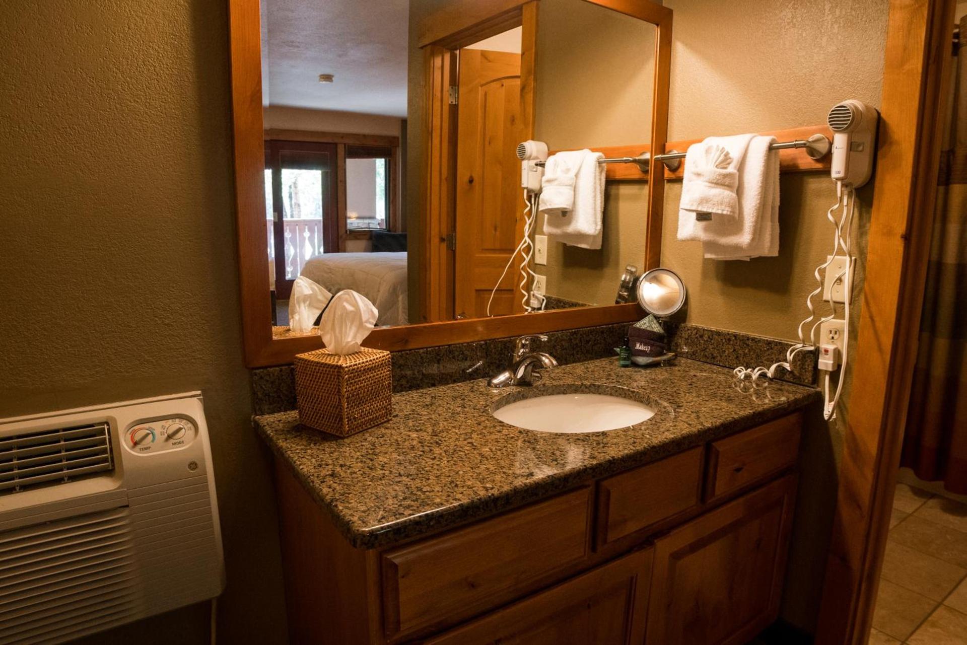 Silver Moon Inn photo 21