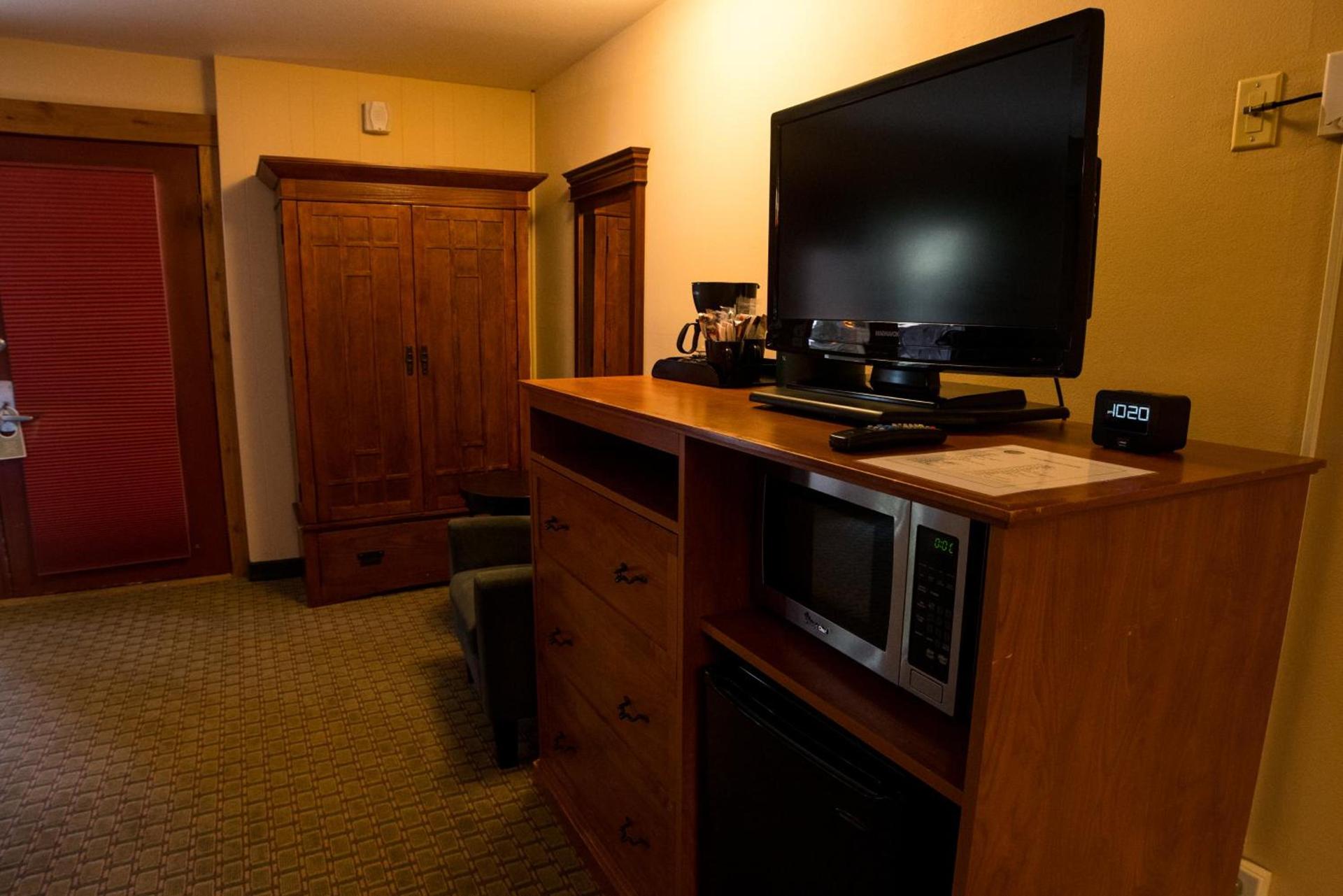 Silver Moon Inn photo 70
