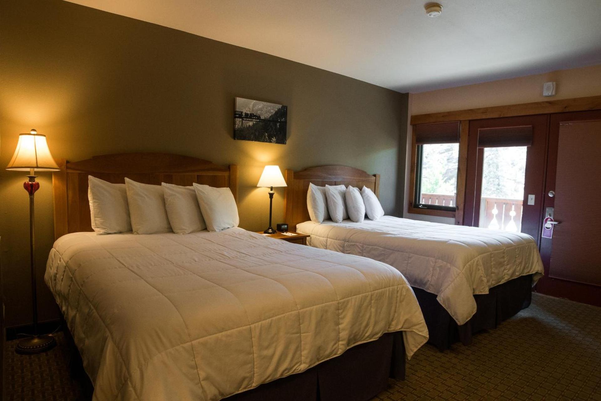 Silver Moon Inn photo 68
