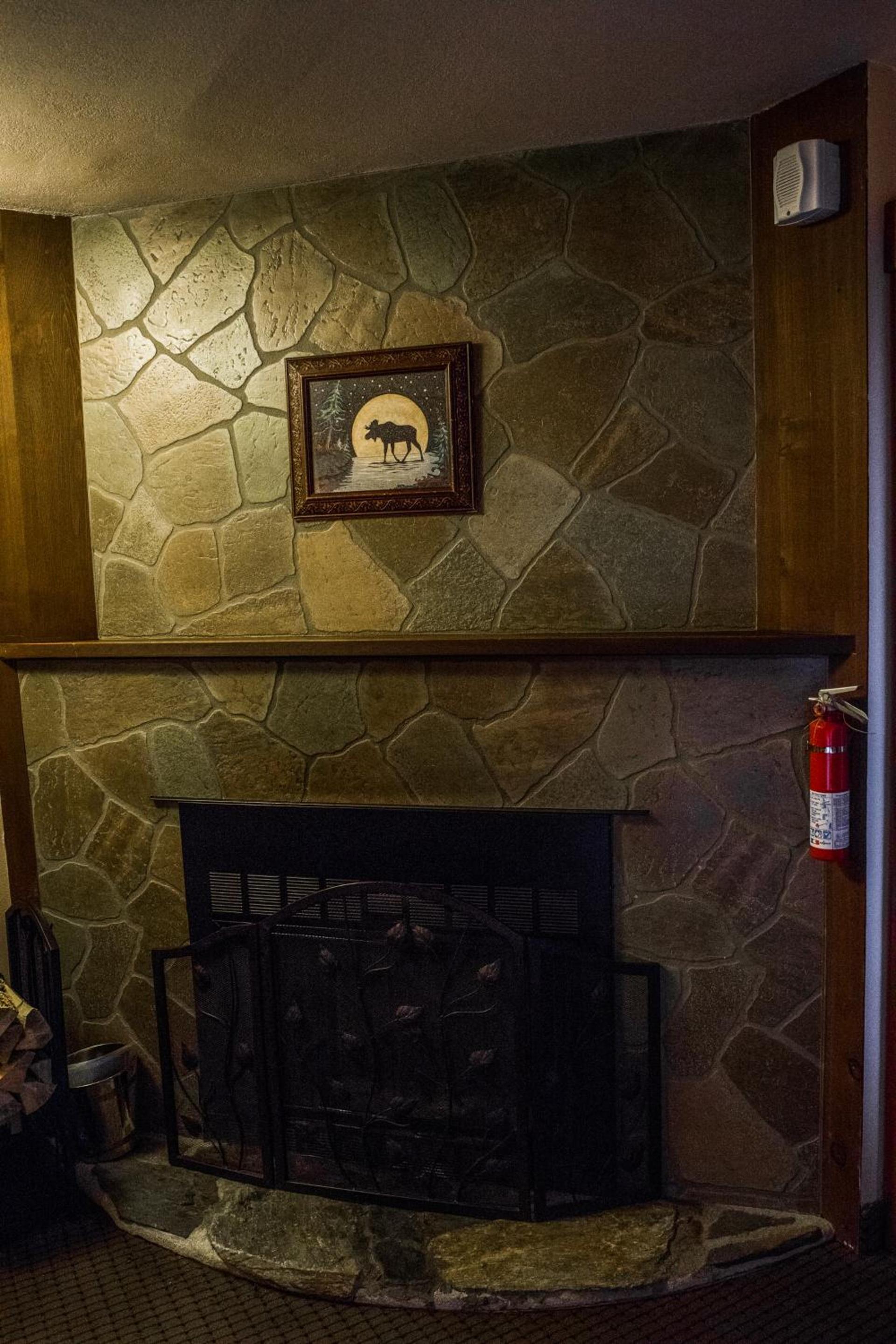 Silver Moon Inn photo 62