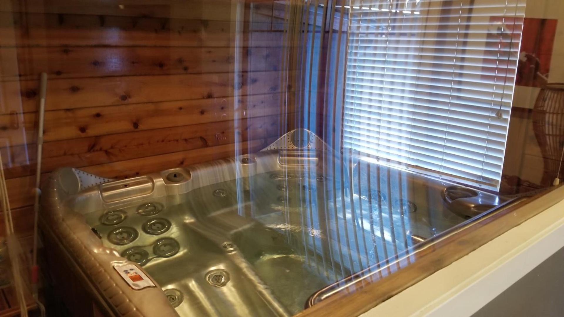 Gondola Lodge with Free Beach Voucher photo 10
