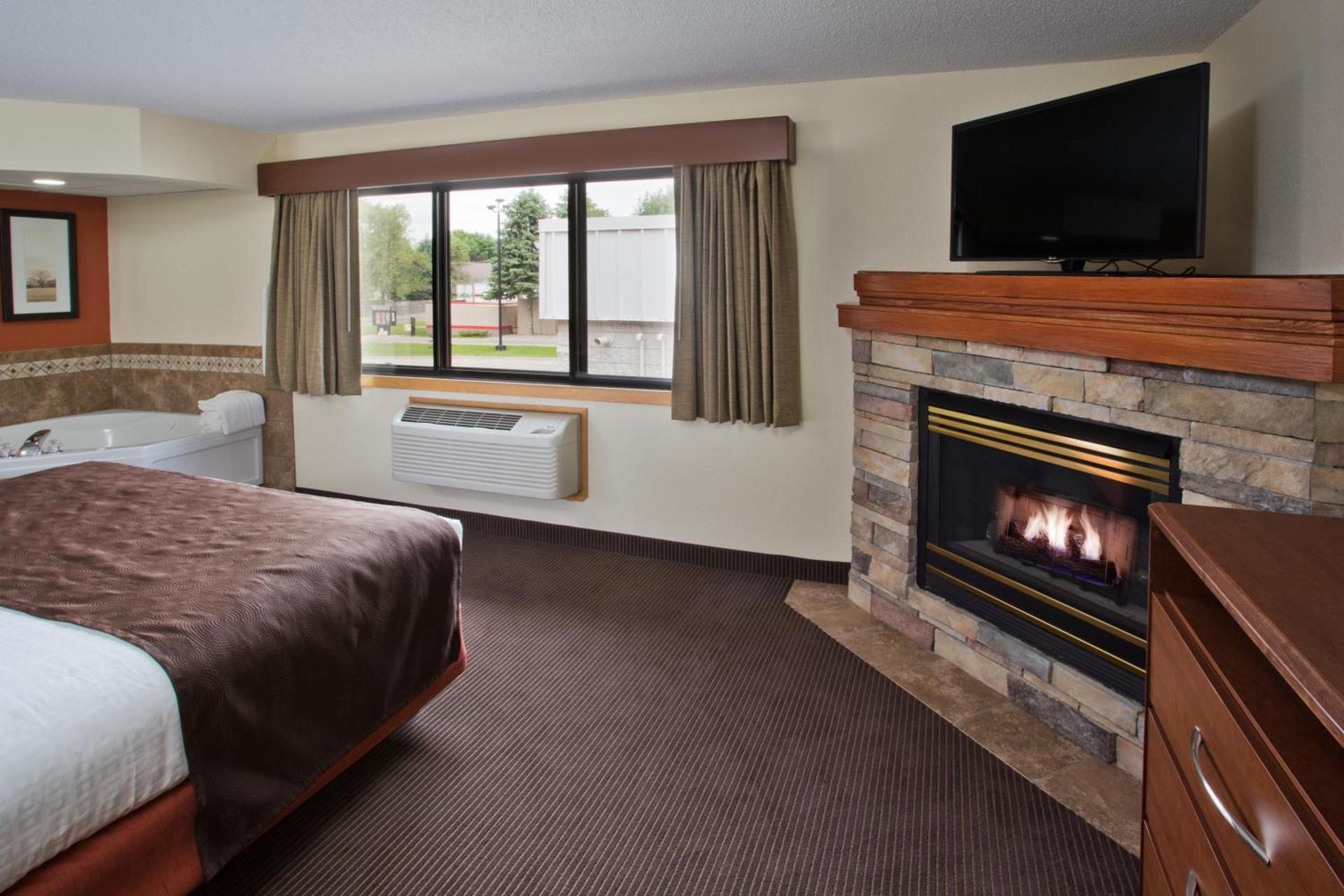AmericInn by Wyndham Grand Forks photo 40