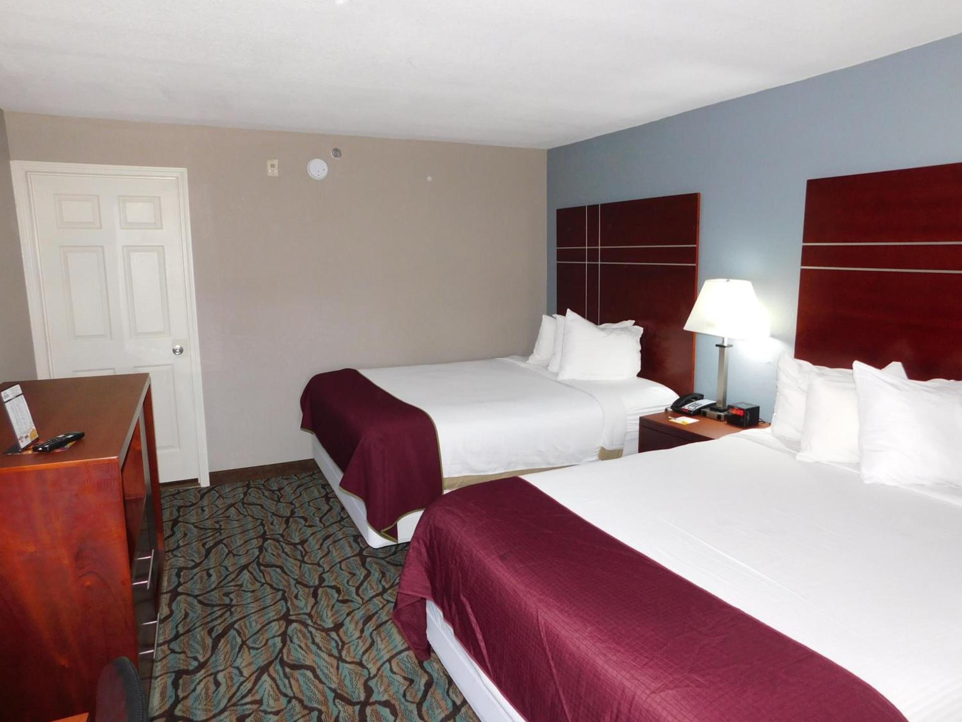 Days Inn by Wyndham West Des Moines - Clive photo 21