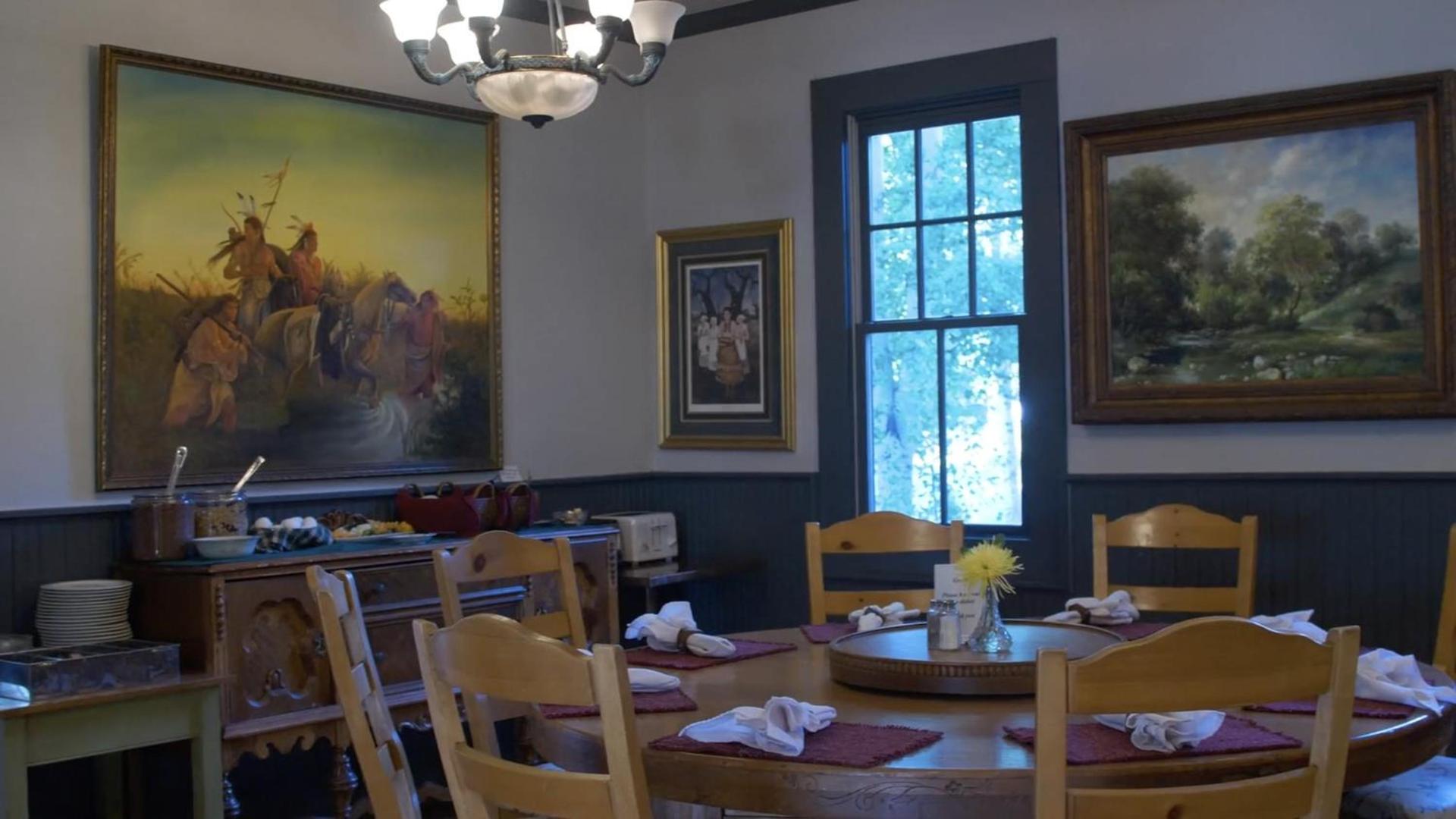 Elk Mountain Lodge photo 16