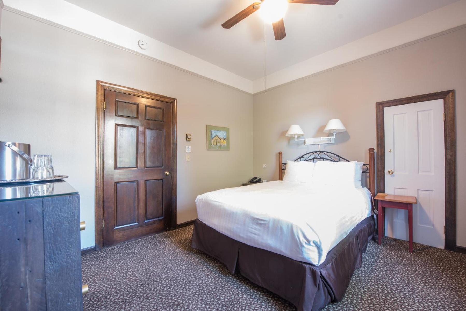 Elk Mountain Lodge photo 21