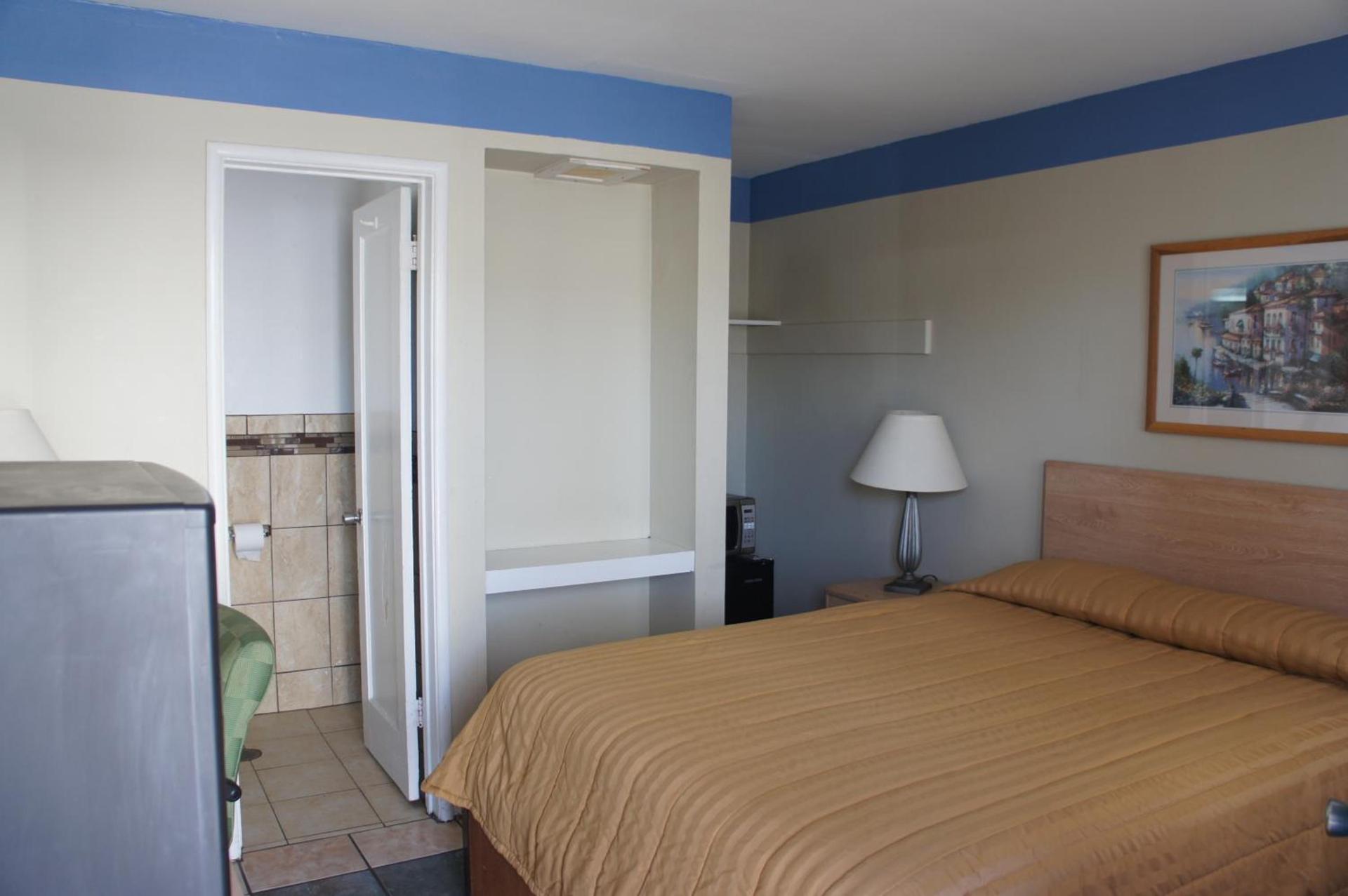 Budget Inn photo 3