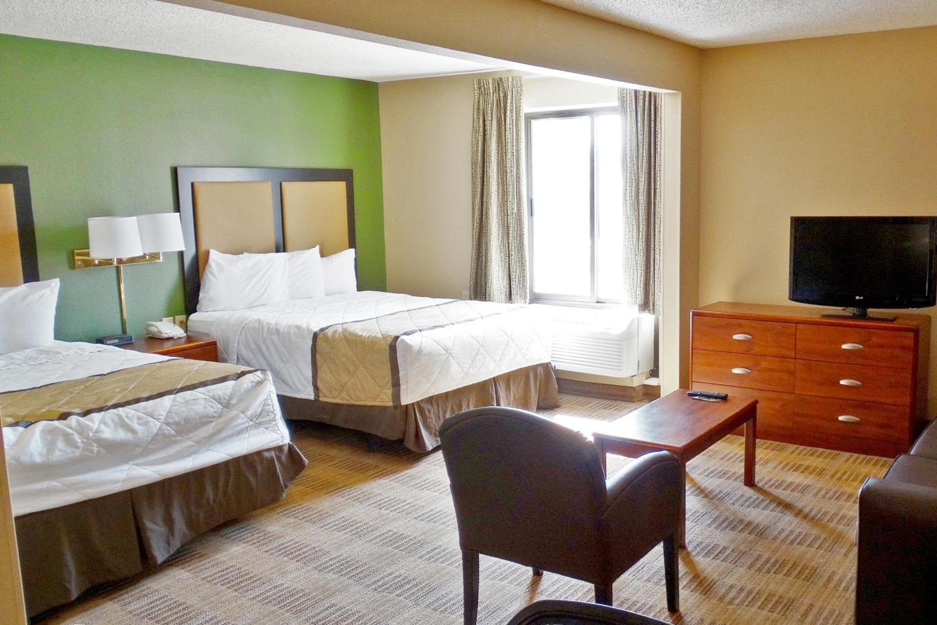 Suburban Studios Copley Akron West photo 40
