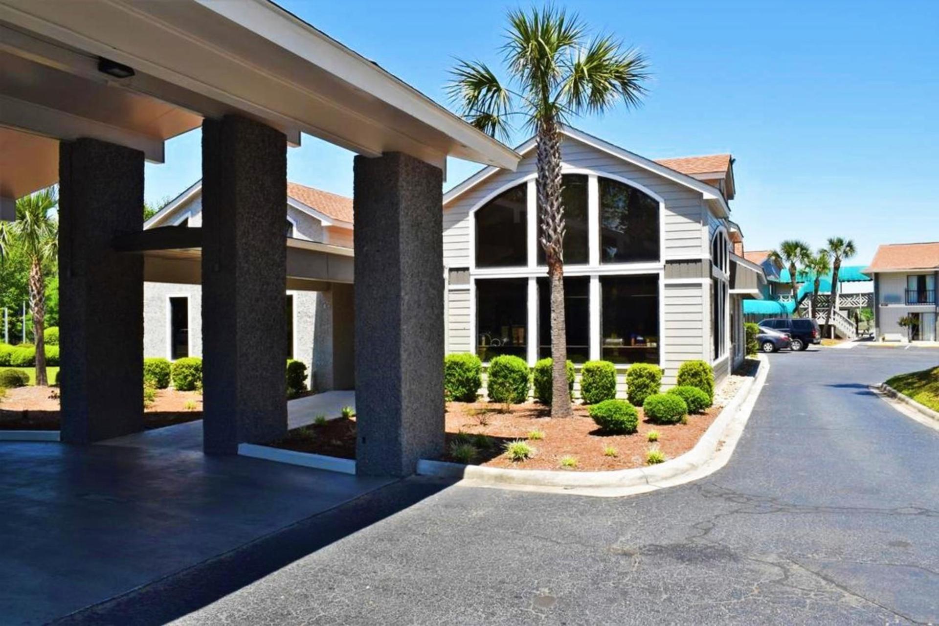 Howard Johnson by Wyndham Beaufort/Parris Island photo 23