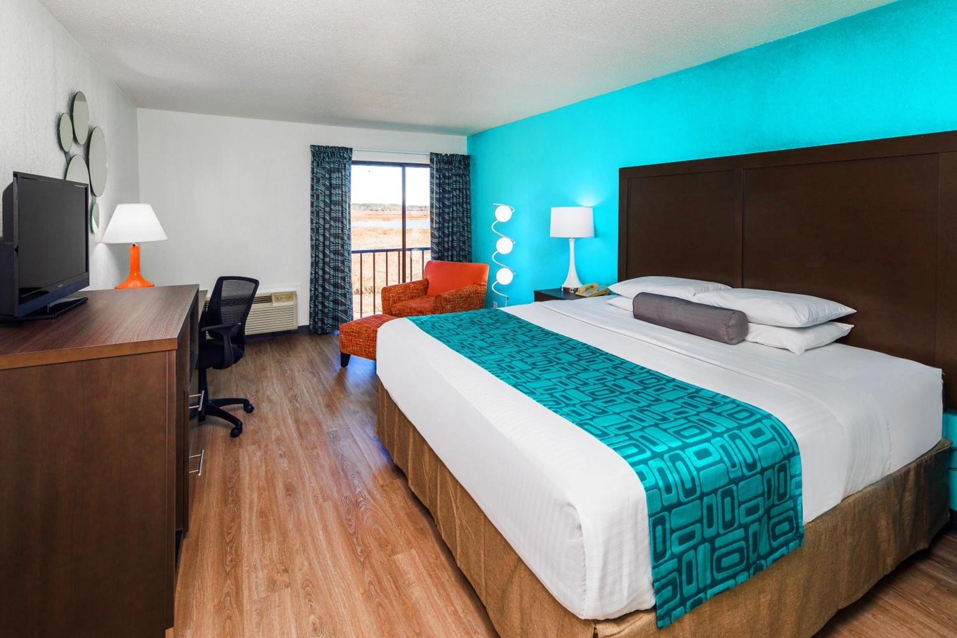 Howard Johnson by Wyndham Beaufort/Parris Island photo 10