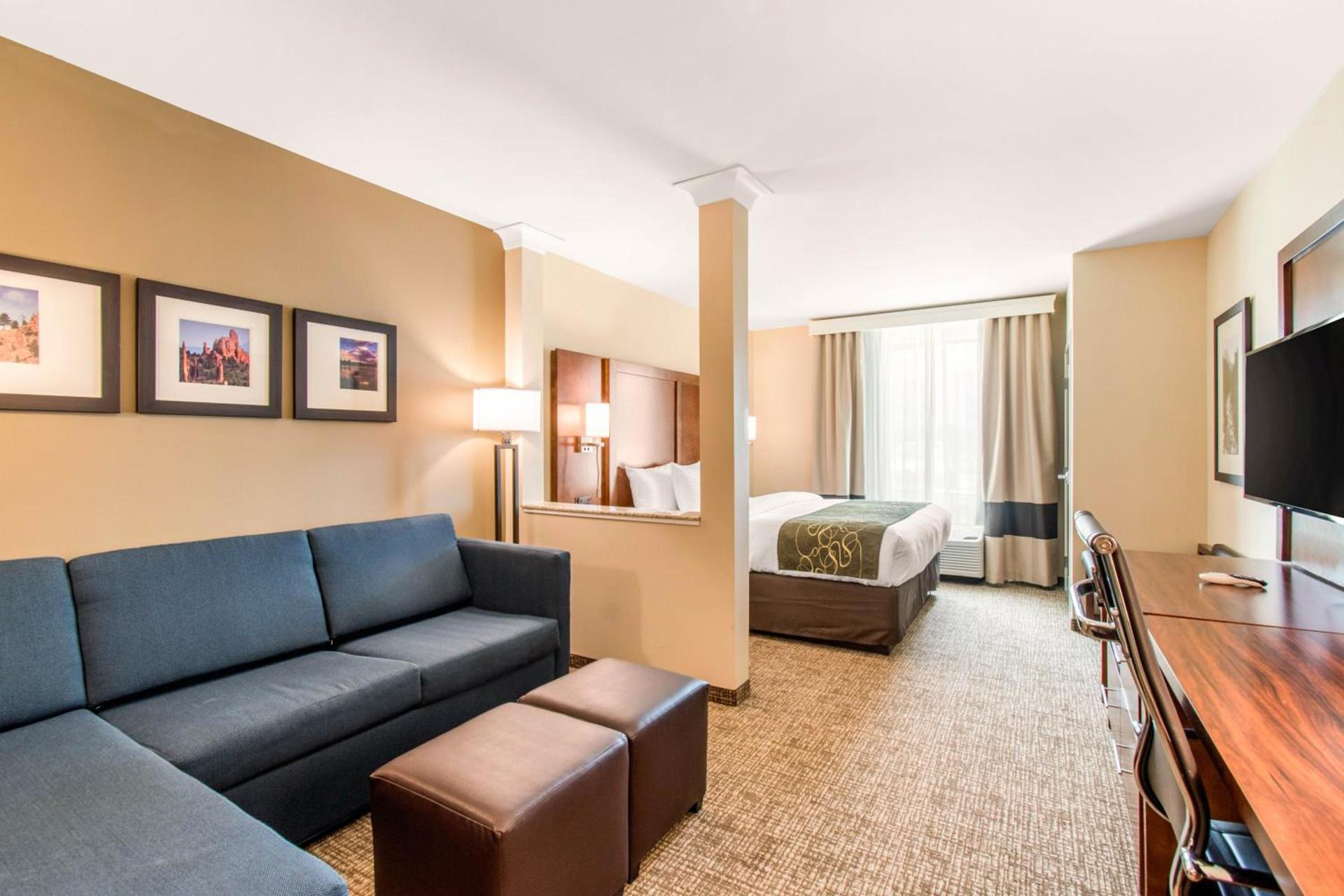 Comfort Suites Denver near Anschutz Medical Campus photo 46