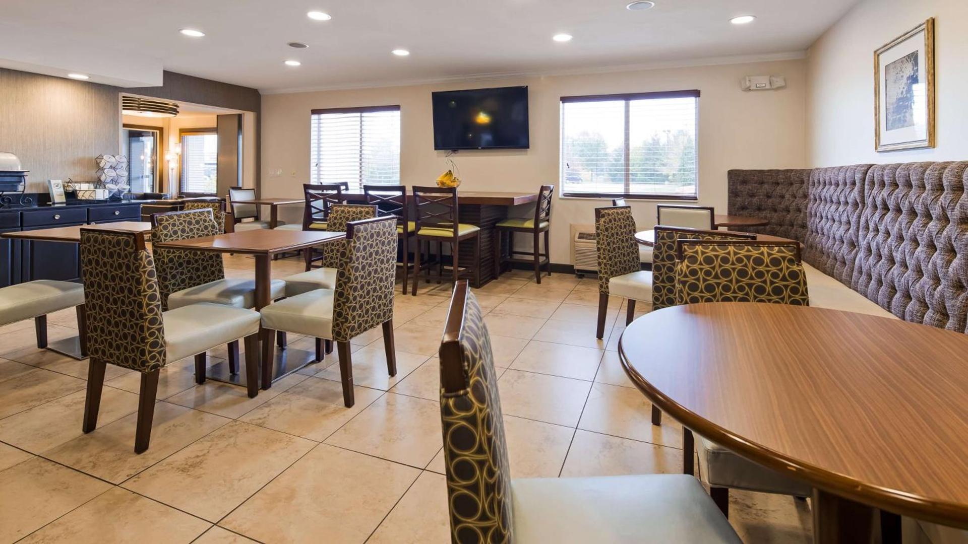 Baymont by Wyndham Maumee Toledo photo 19