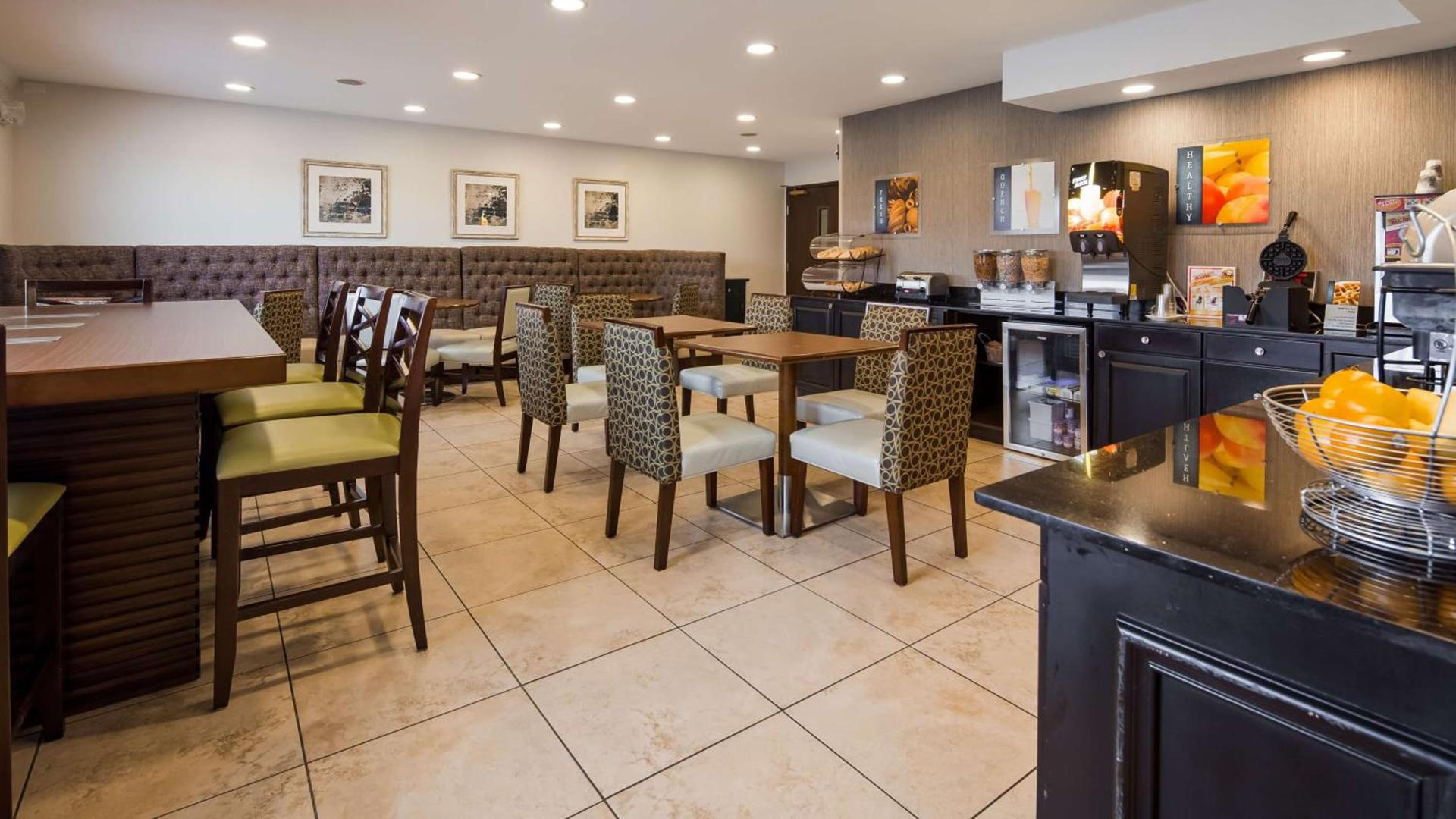 Baymont by Wyndham Maumee Toledo photo 7