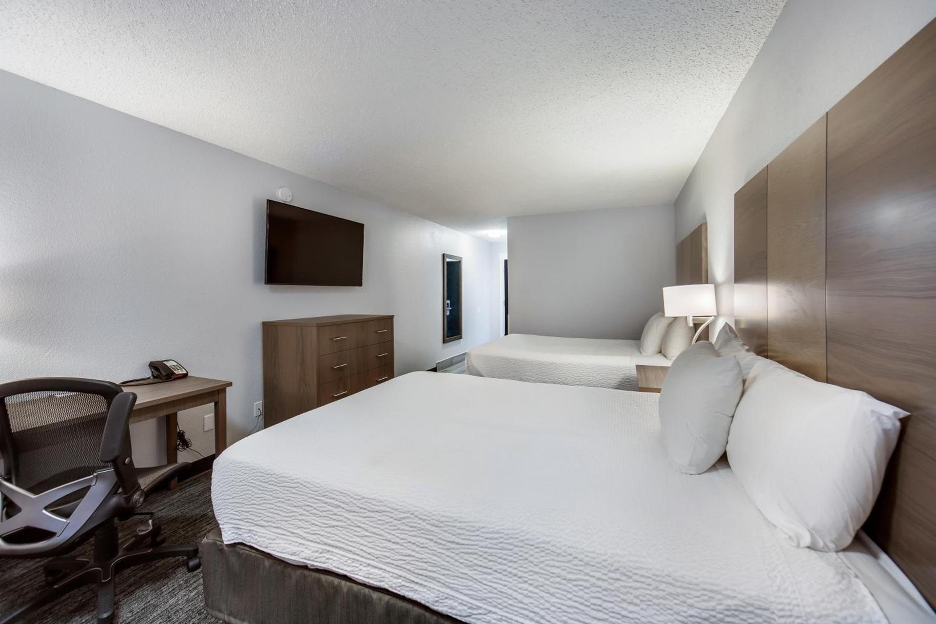 Red Lion Inn & Suites Grants Pass photo 33