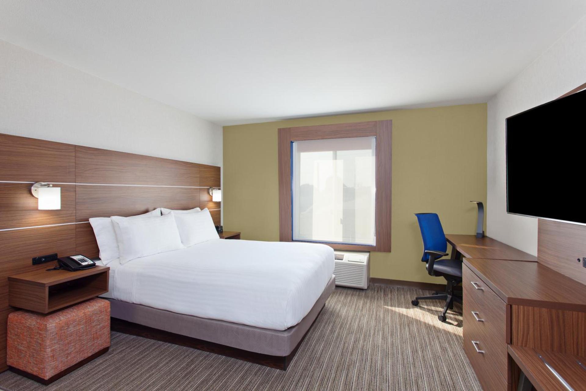 Holiday Inn Express West Los Angeles by IHG photo 5