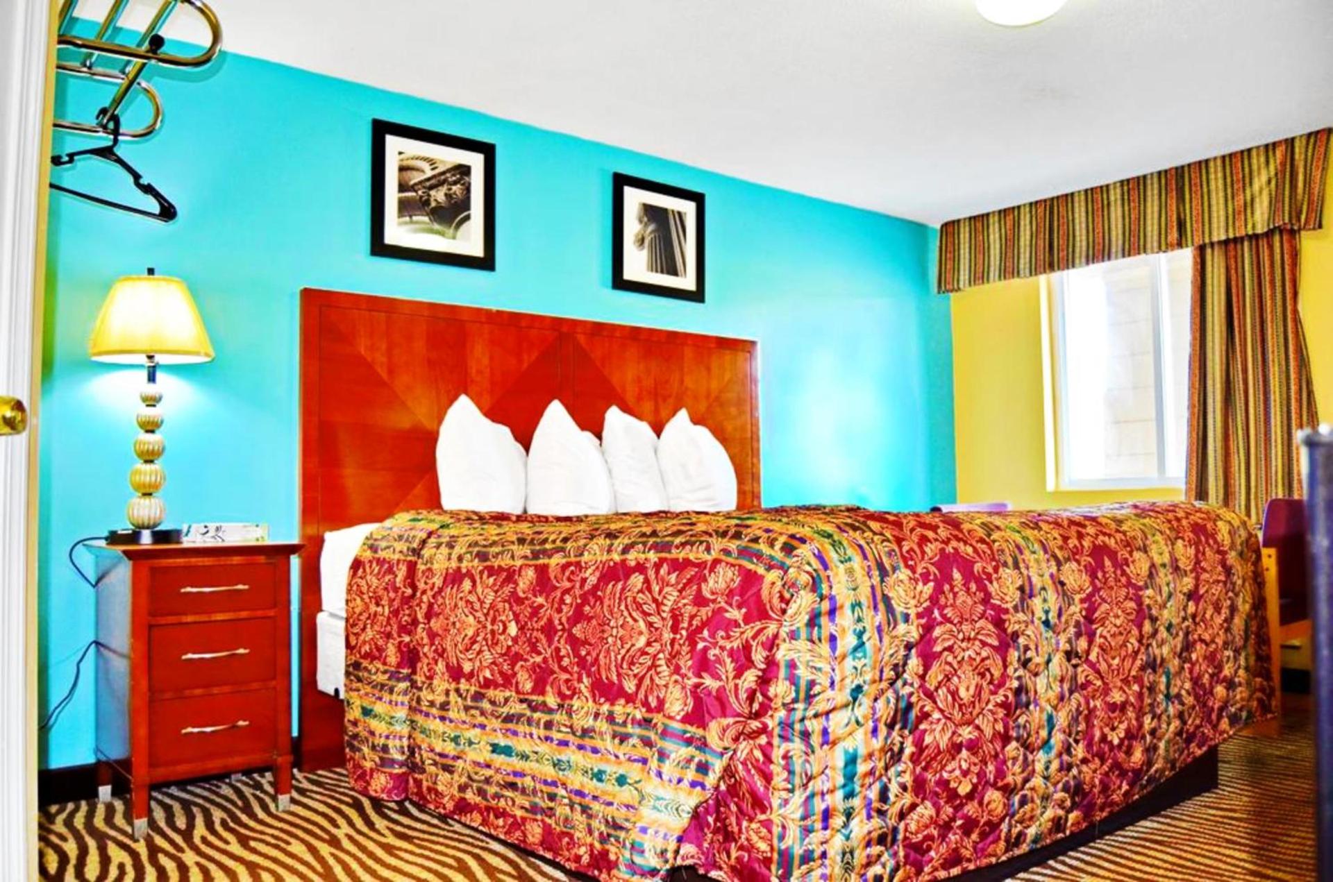 Flagship Inn & Suites photo 19