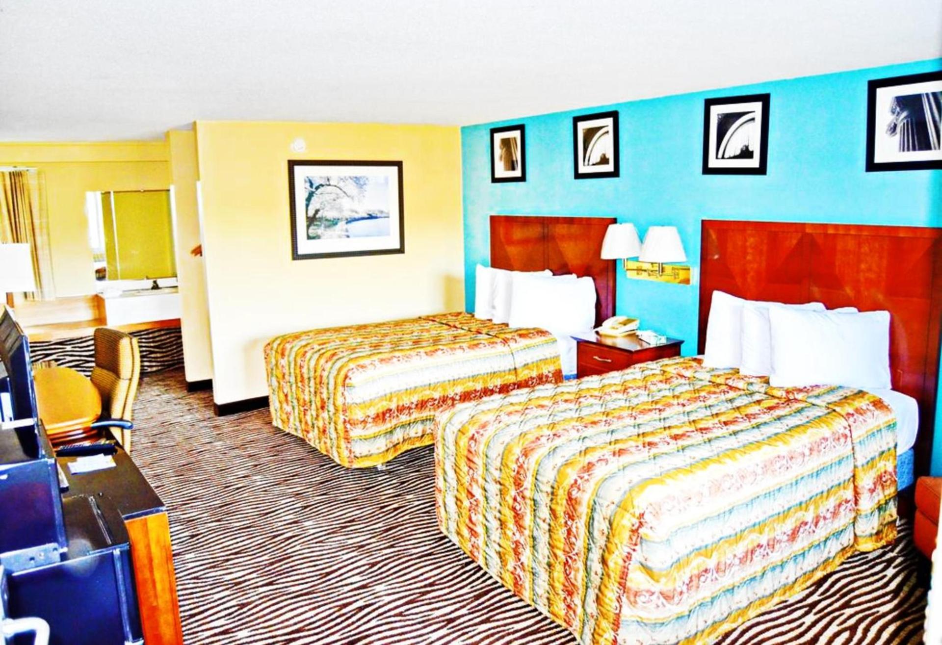 Flagship Inn & Suites photo 26