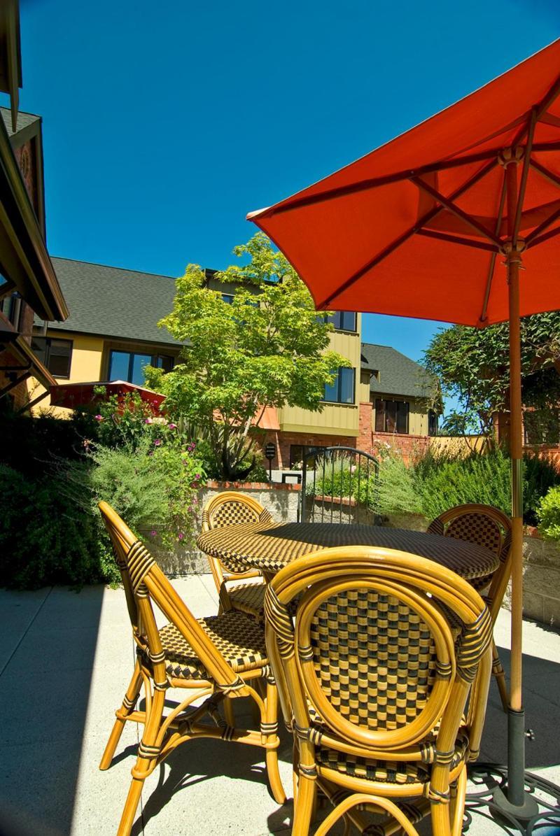 The Eagle Harbor Inn photo 3