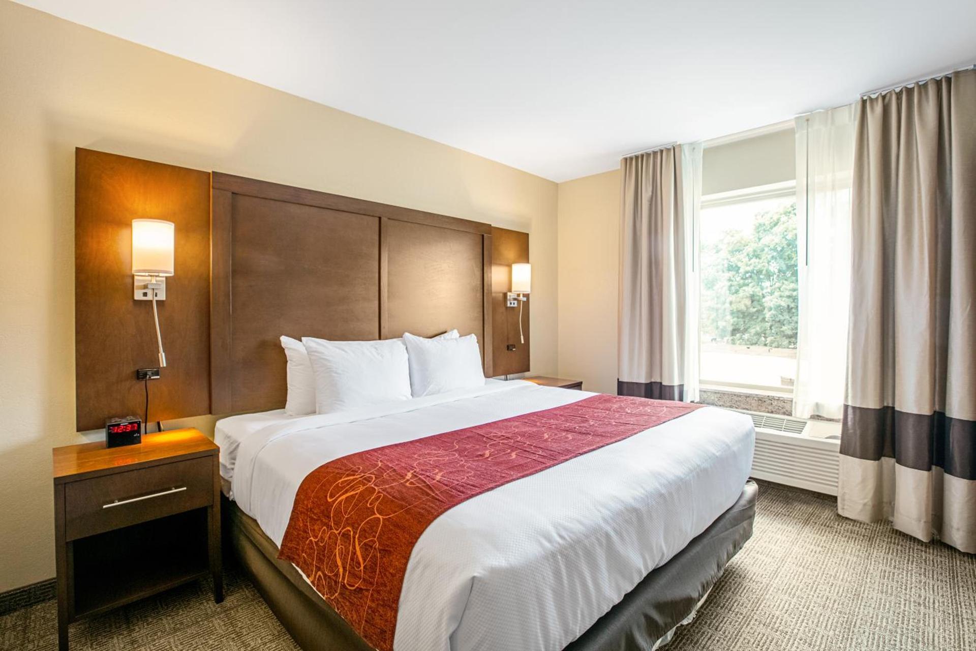 Comfort Suites Fishkill near Interstate 84 photo 19