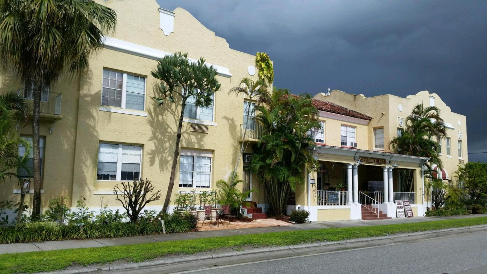 Seminole Inn photo 2