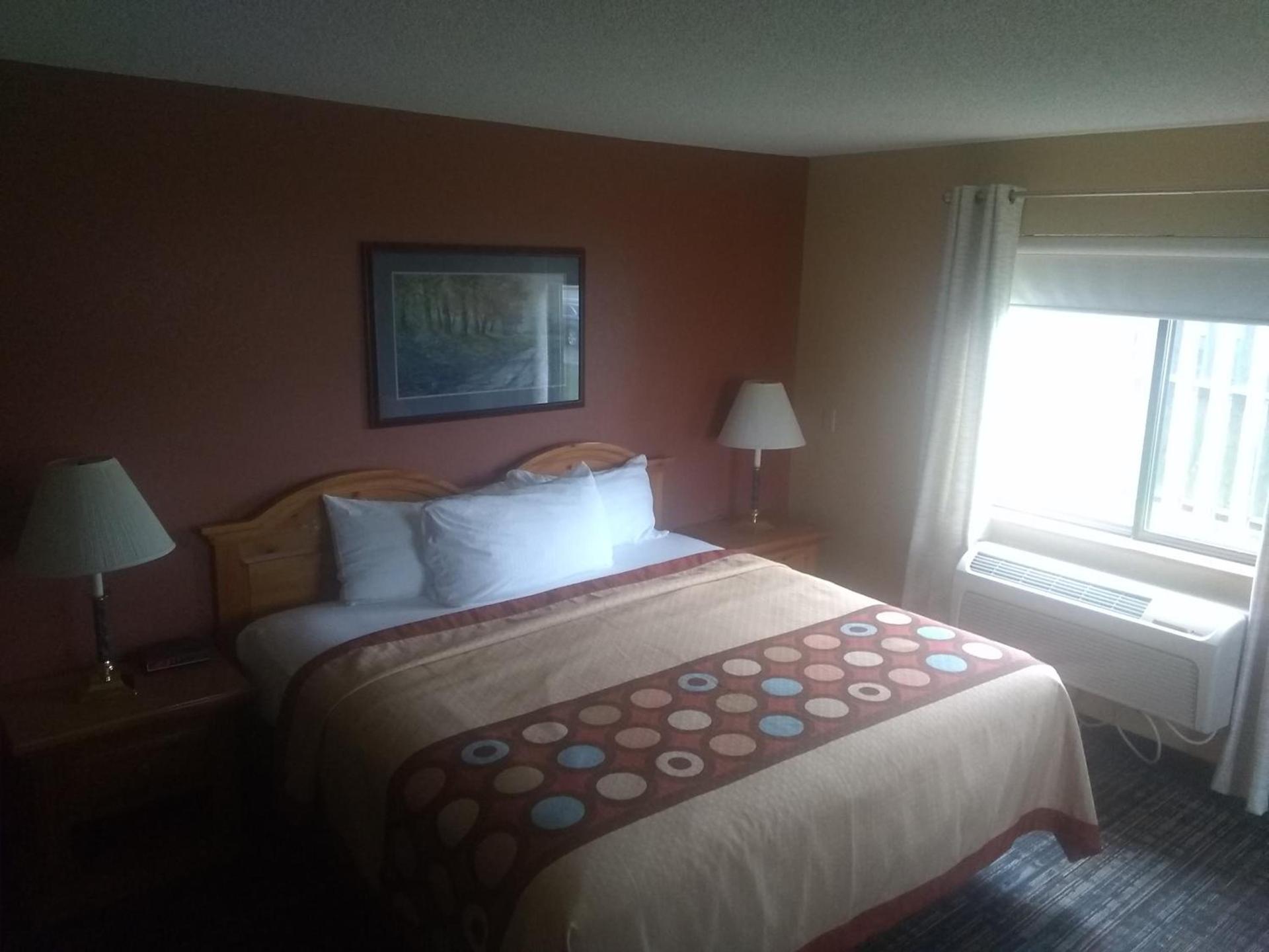 Super 8 by Wyndham Baxter/Brainerd Area photo 8