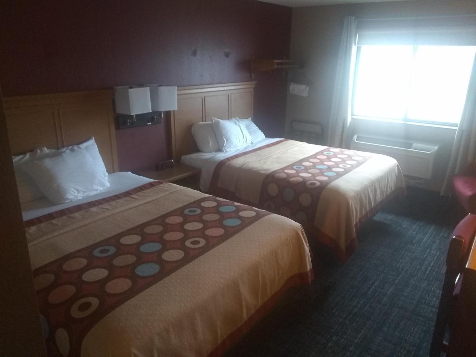 Super 8 by Wyndham Baxter/Brainerd Area photo 6