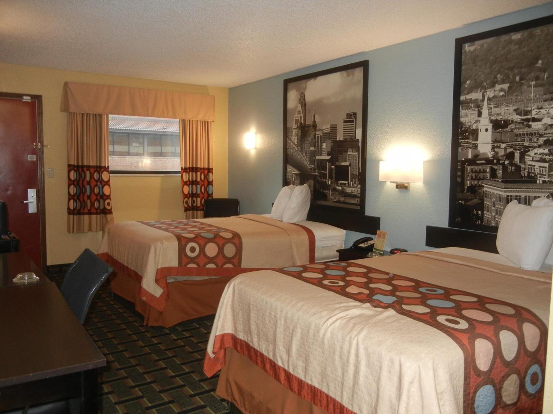 Super 8 by Wyndham Cincinnati-Springdale OH photo 65