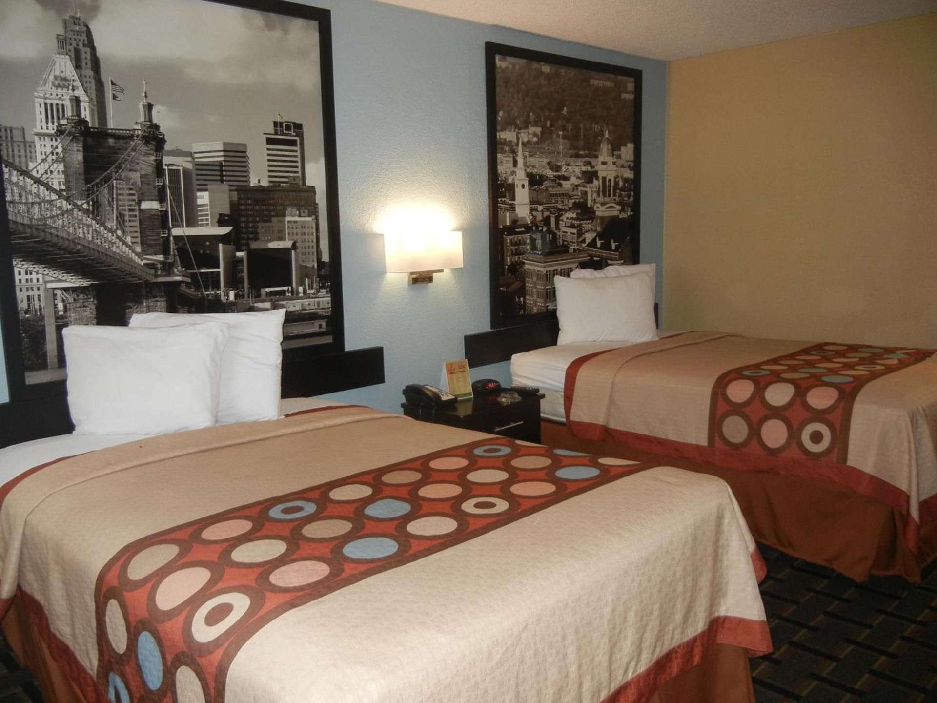Super 8 by Wyndham Cincinnati-Springdale OH photo 64