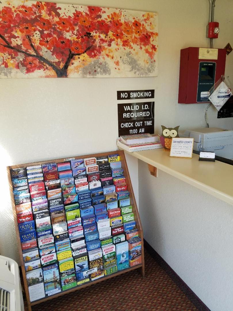 Americana Inn Motel photo 39