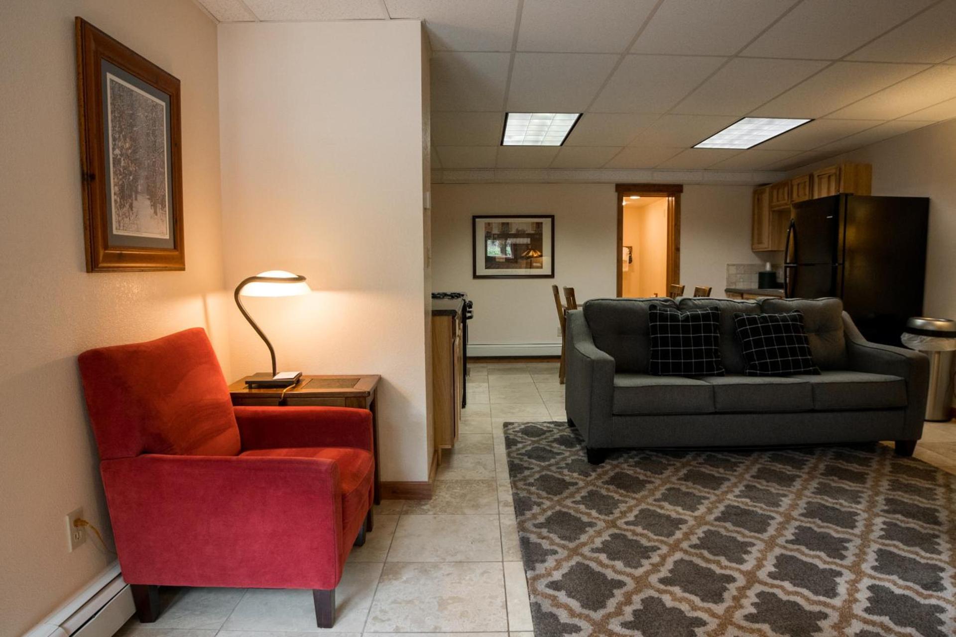 Silver Moon Inn photo 37