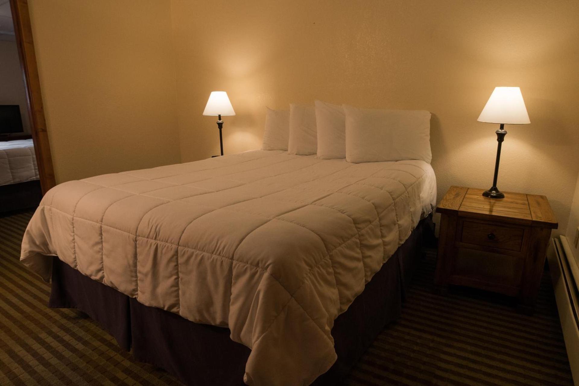 Silver Moon Inn photo 47