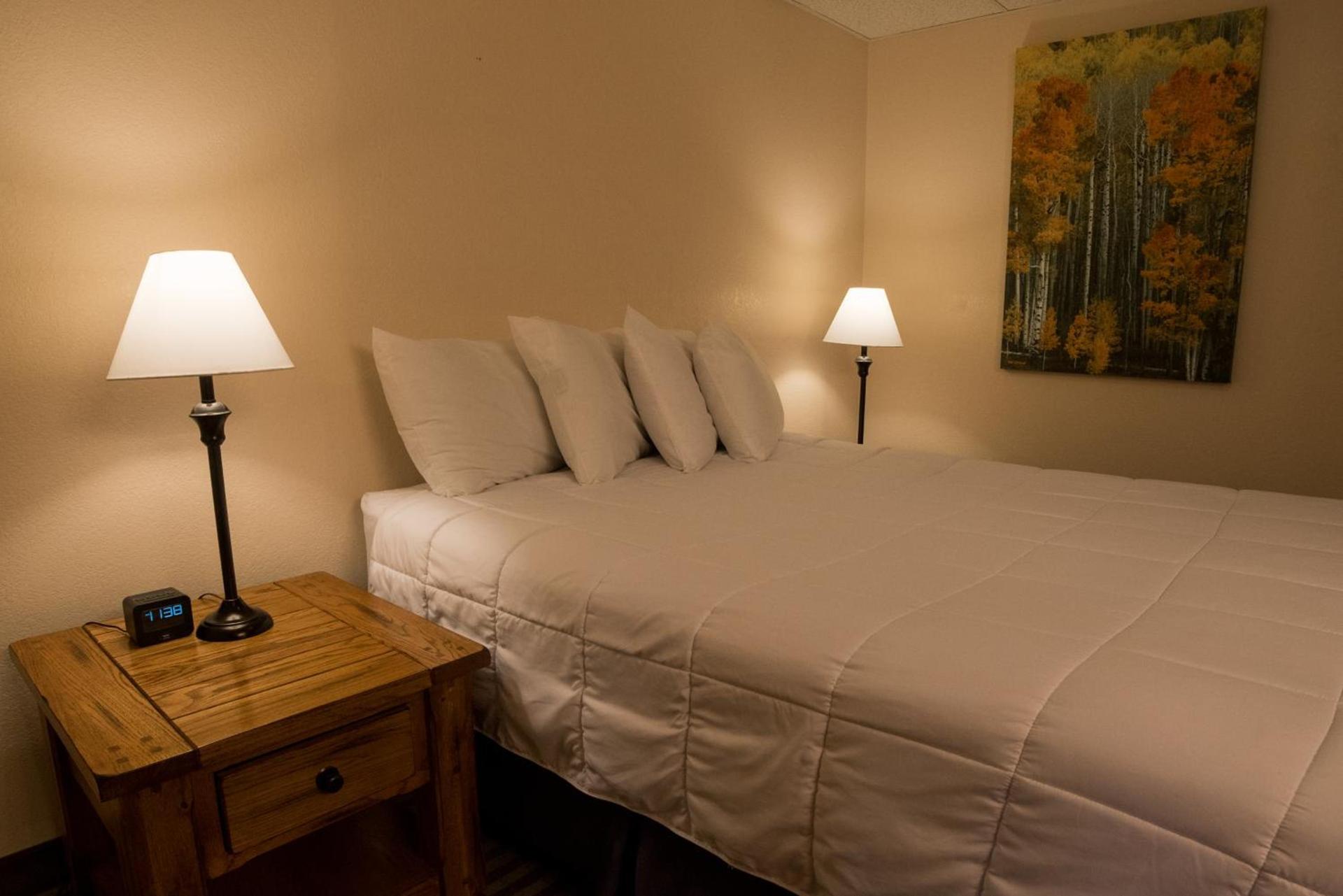 Silver Moon Inn photo 48