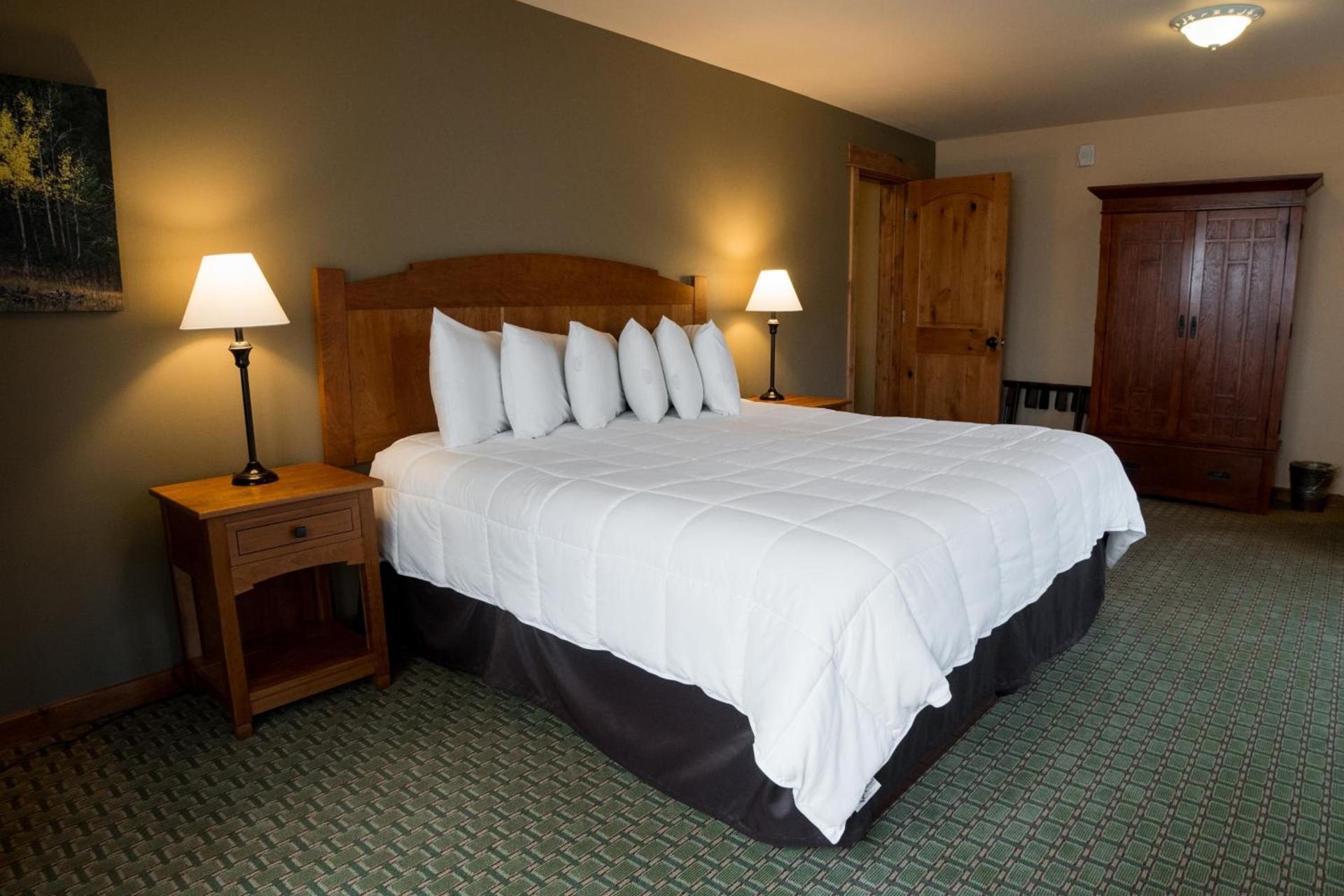 Silver Moon Inn photo 33