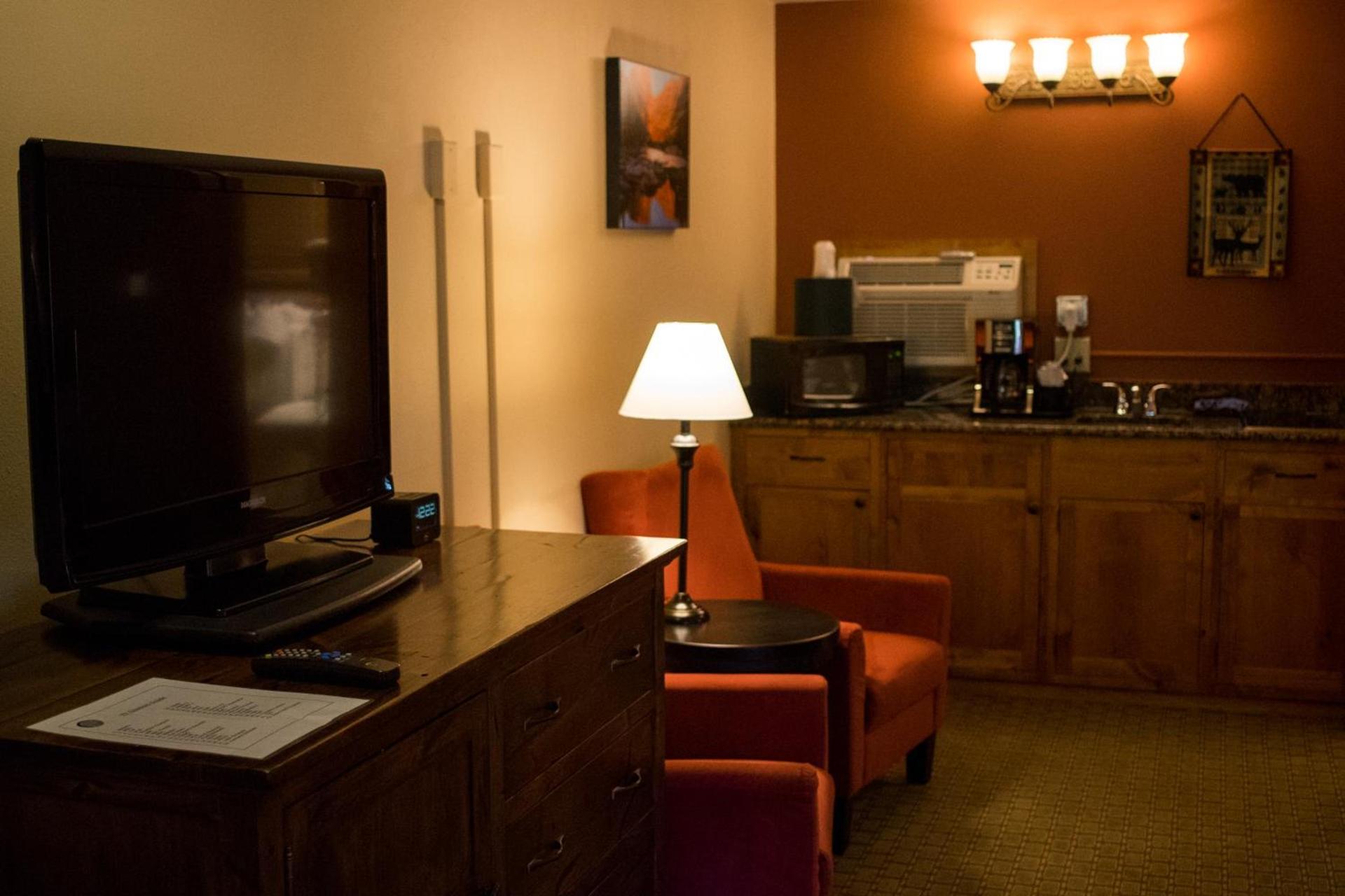 Silver Moon Inn photo 26