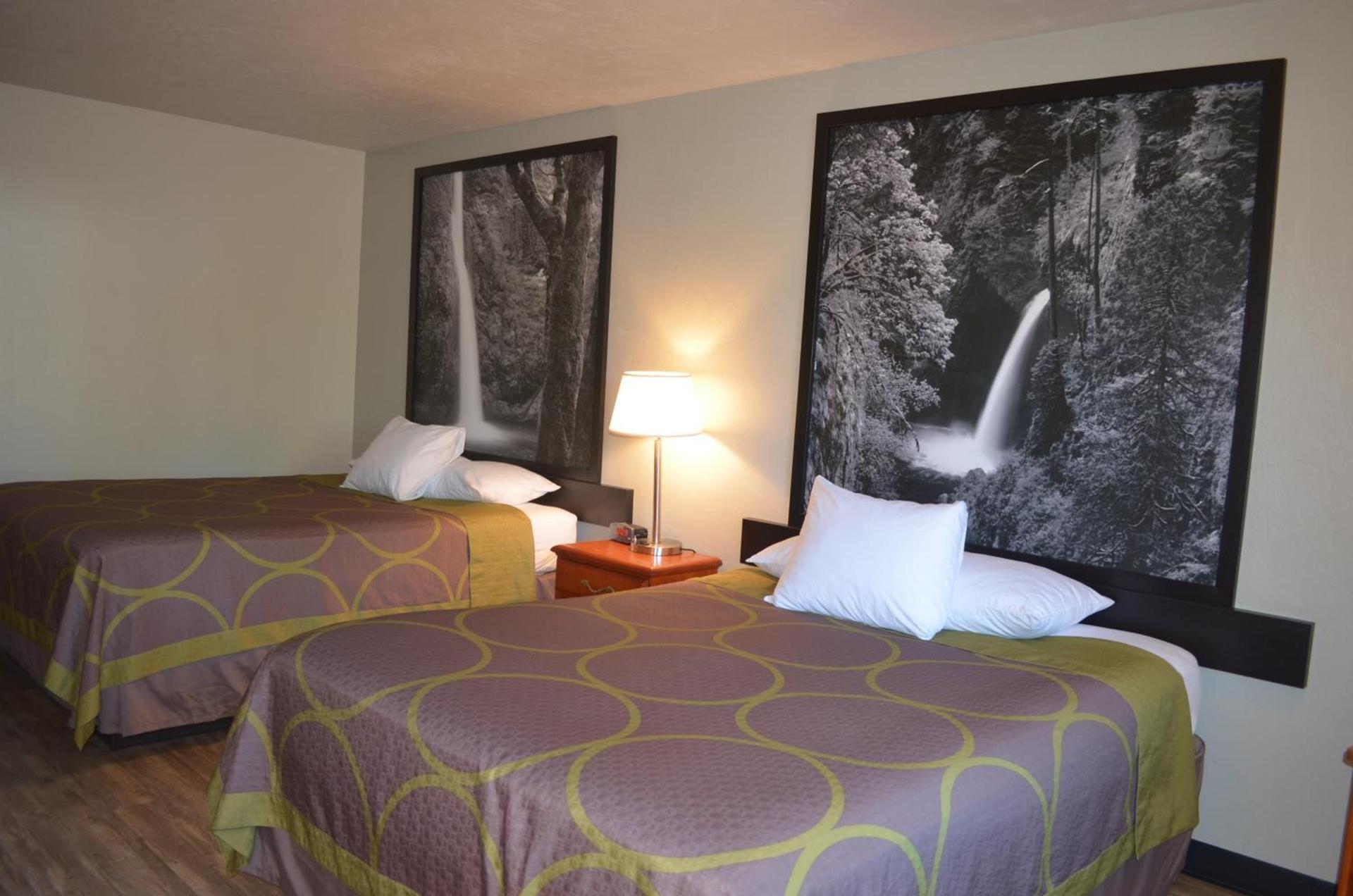 Super 8 by Wyndham Roseburg photo 41