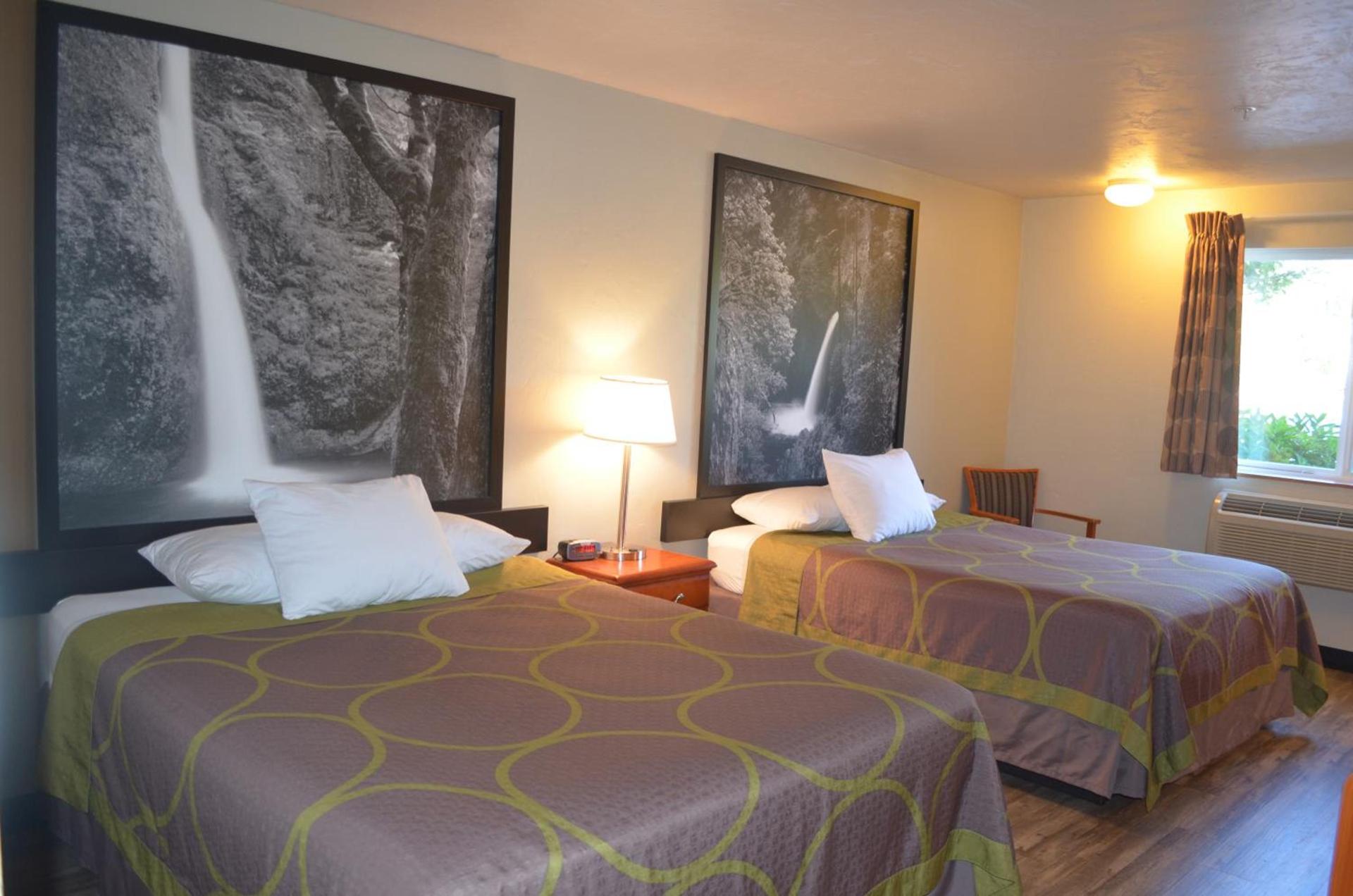 Super 8 by Wyndham Roseburg photo 49