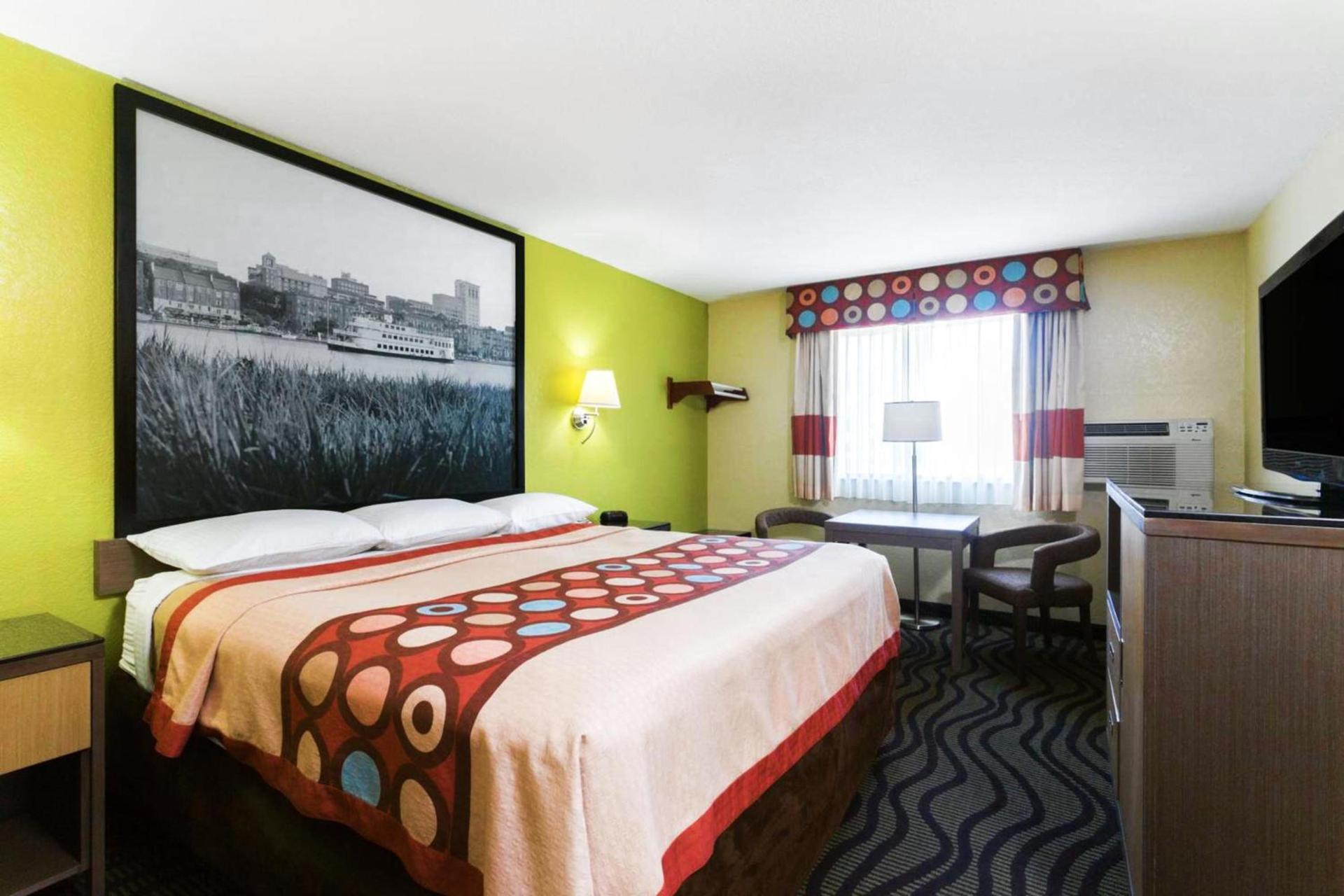 Super 8 by Wyndham Brunswick/St Simons Island Area photo 20