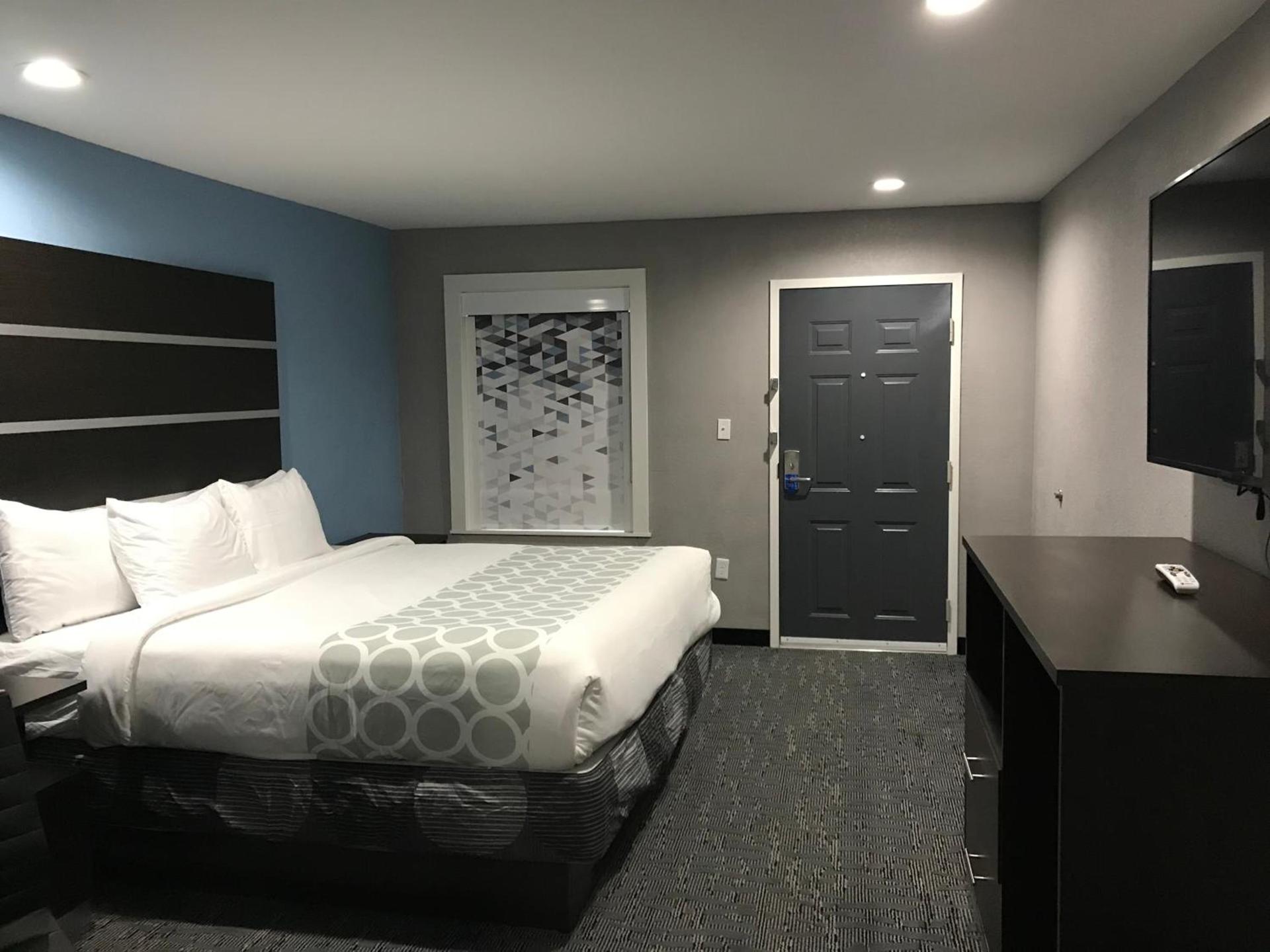 Rodeway Inn Calhoun South photo 17