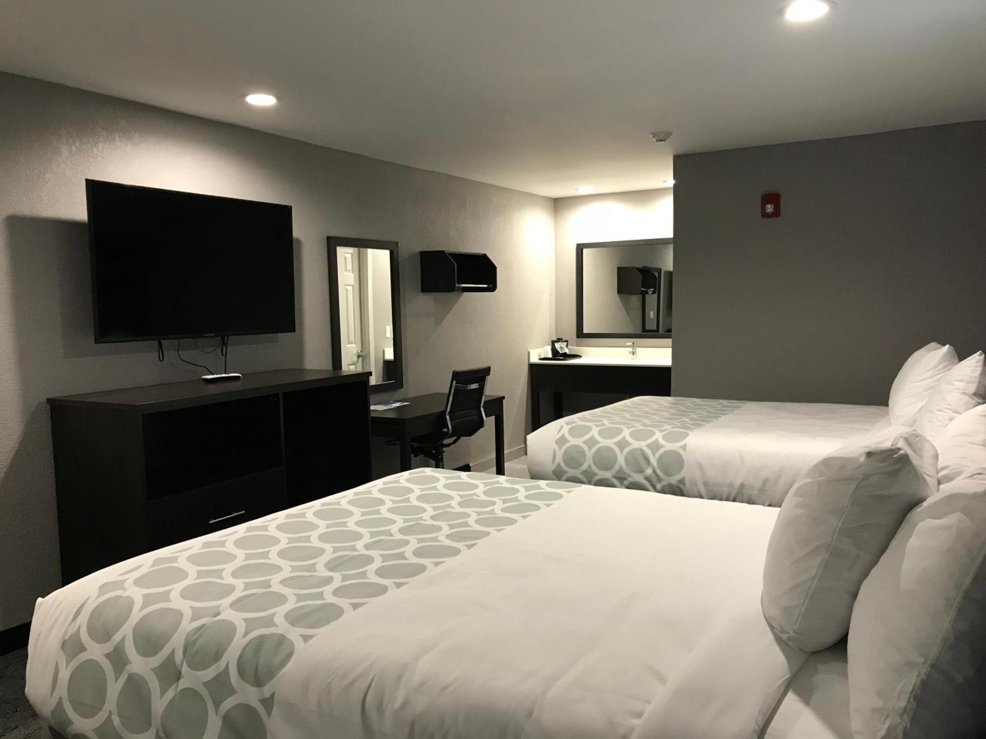 Rodeway Inn Calhoun South photo 18