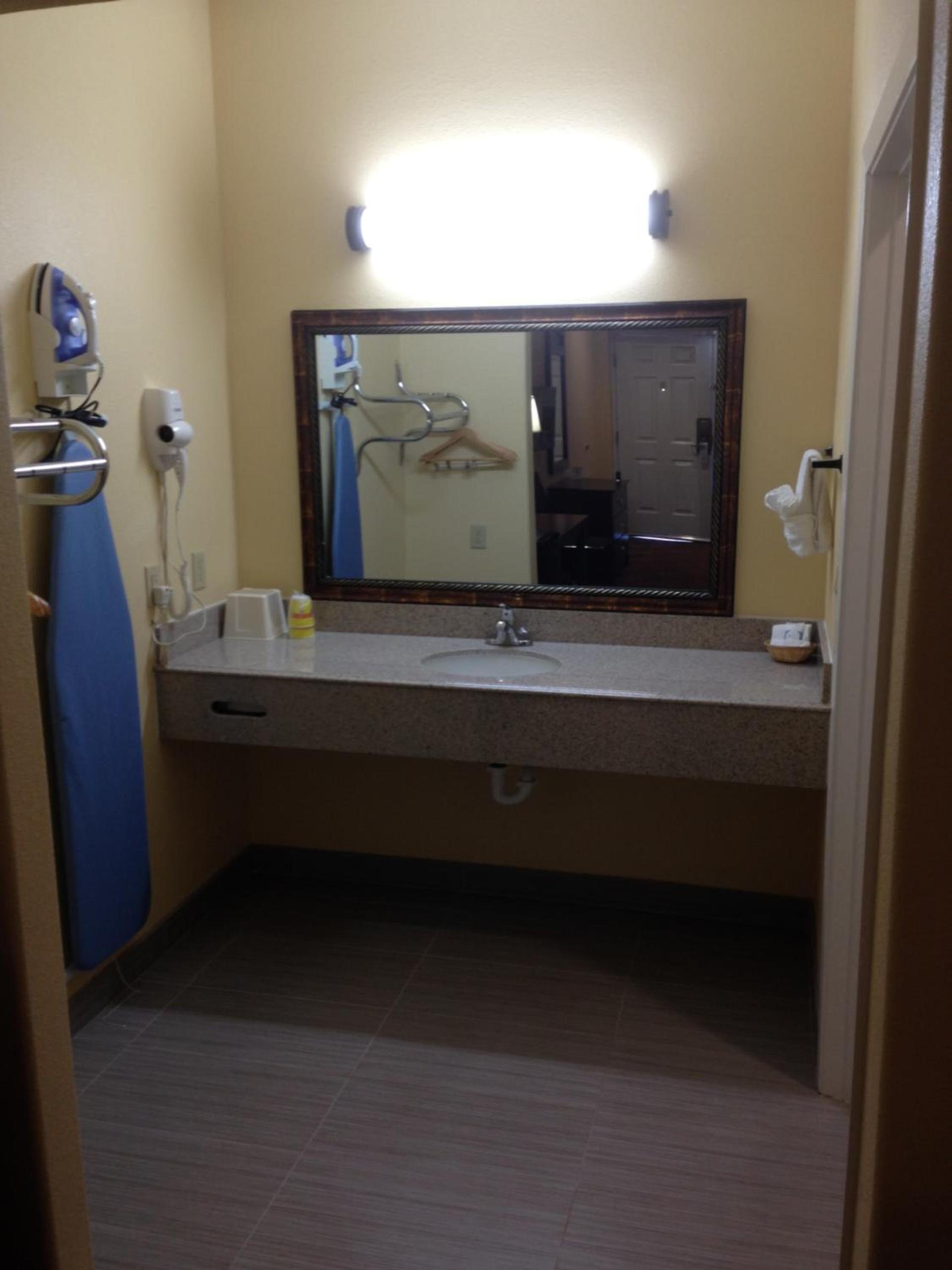 Executive Inn photo 5
