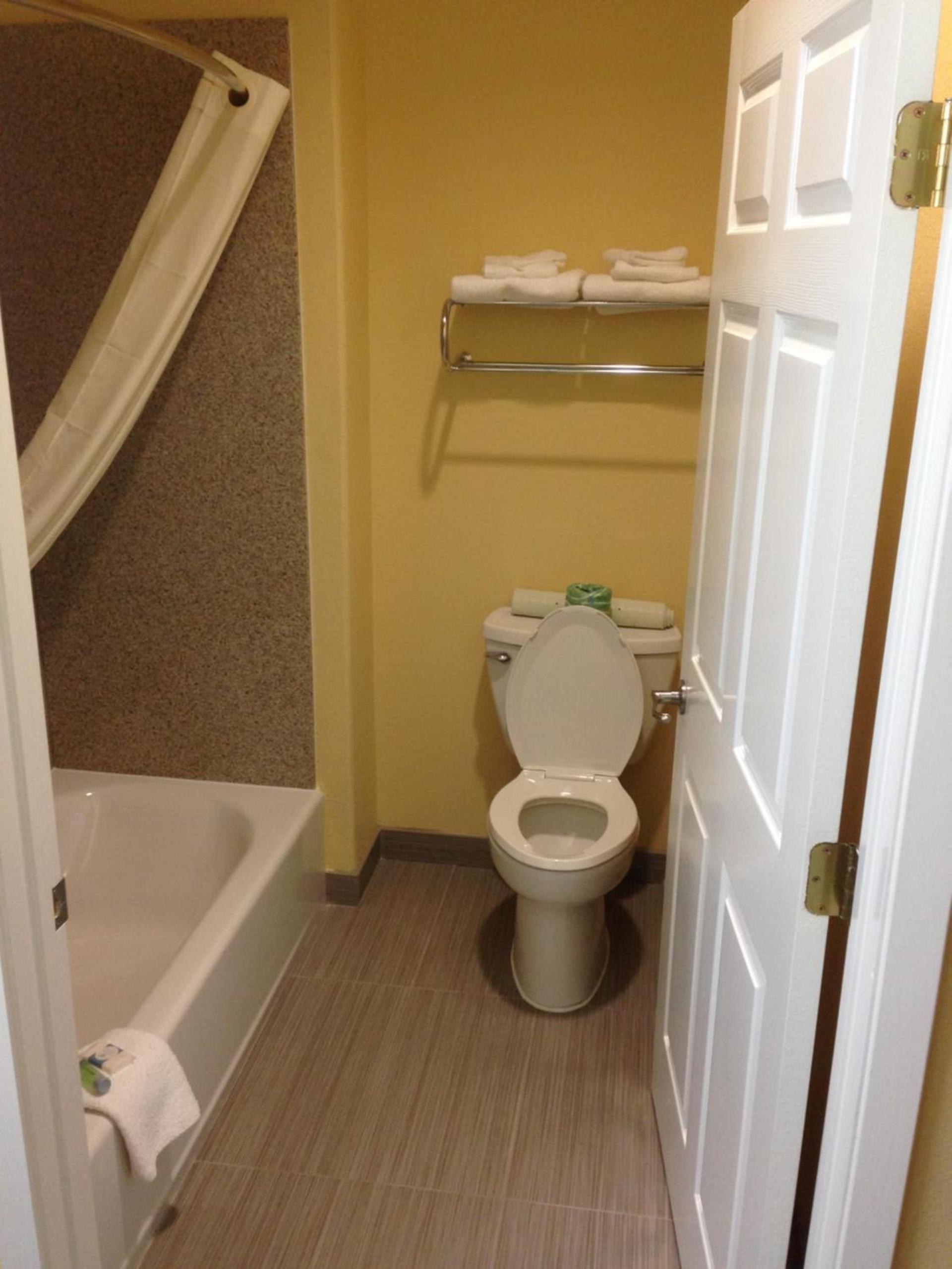 Executive Inn photo 6