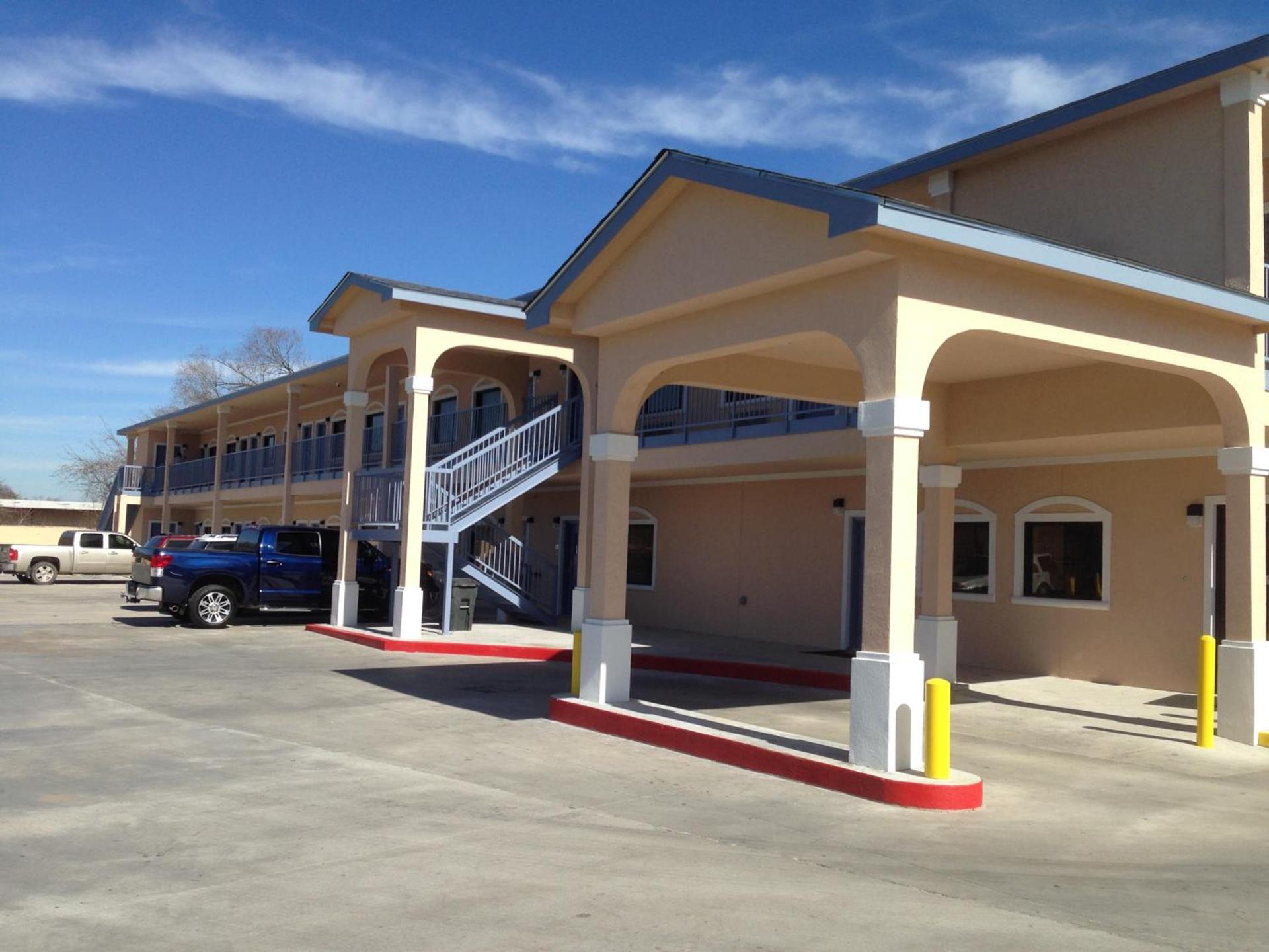 Executive Inn photo 14