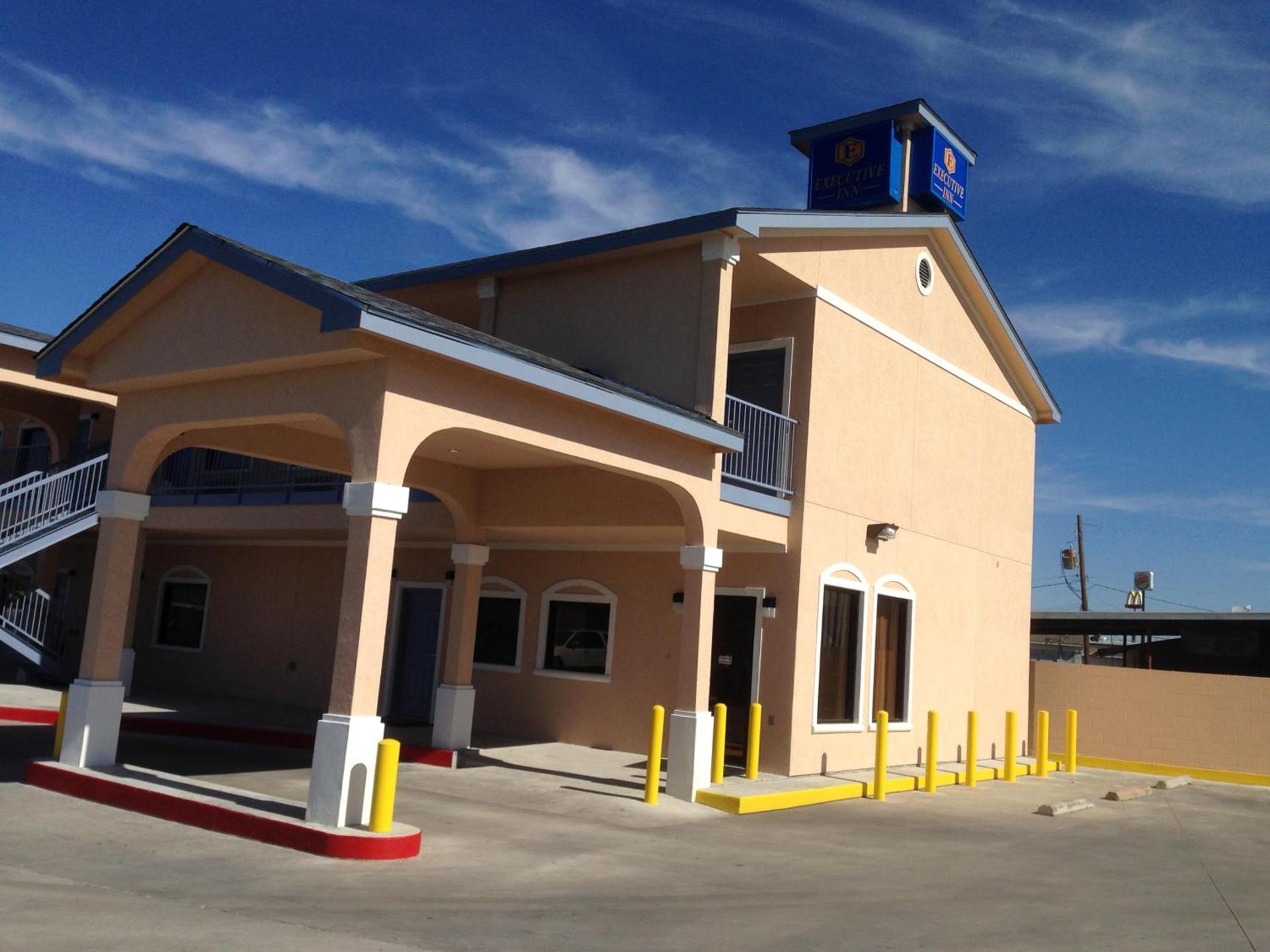 Executive Inn photo 13