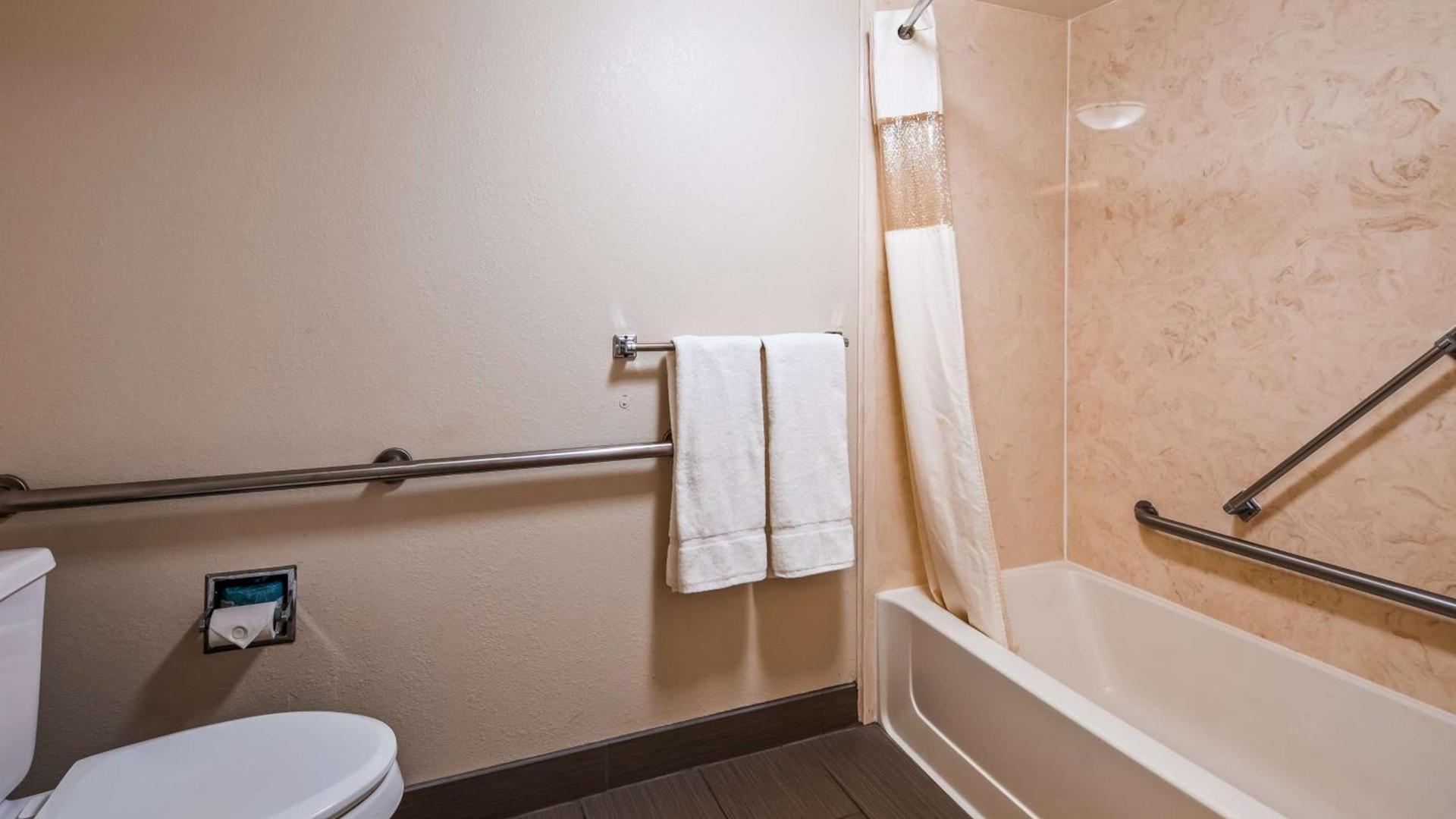 Best Western Airport Inn photo 16