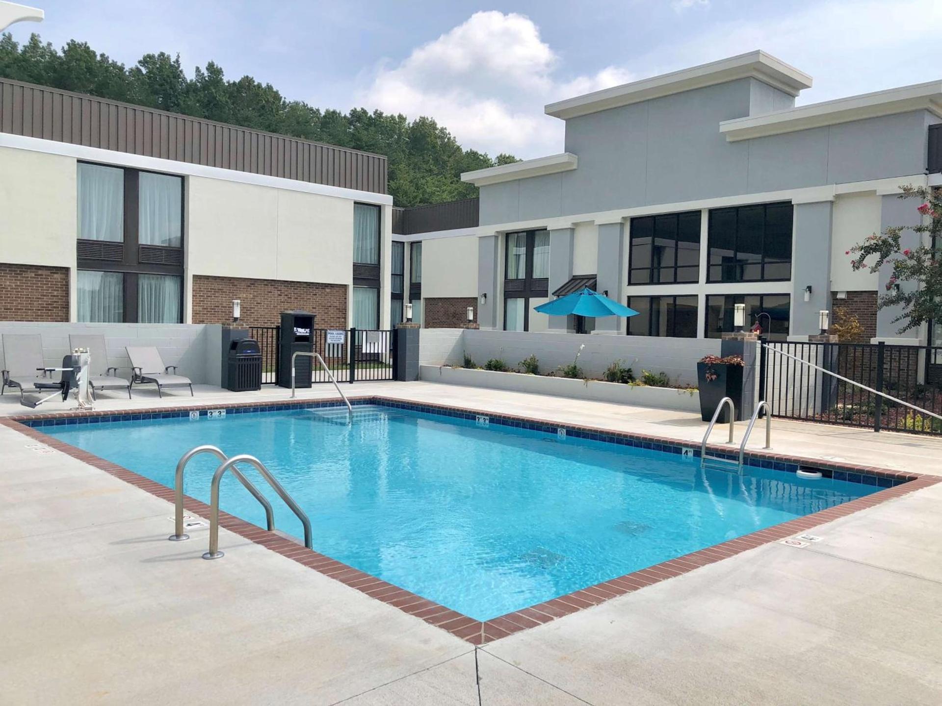 Best Western Plus Yadkin Valley Inn & Suites photo 4