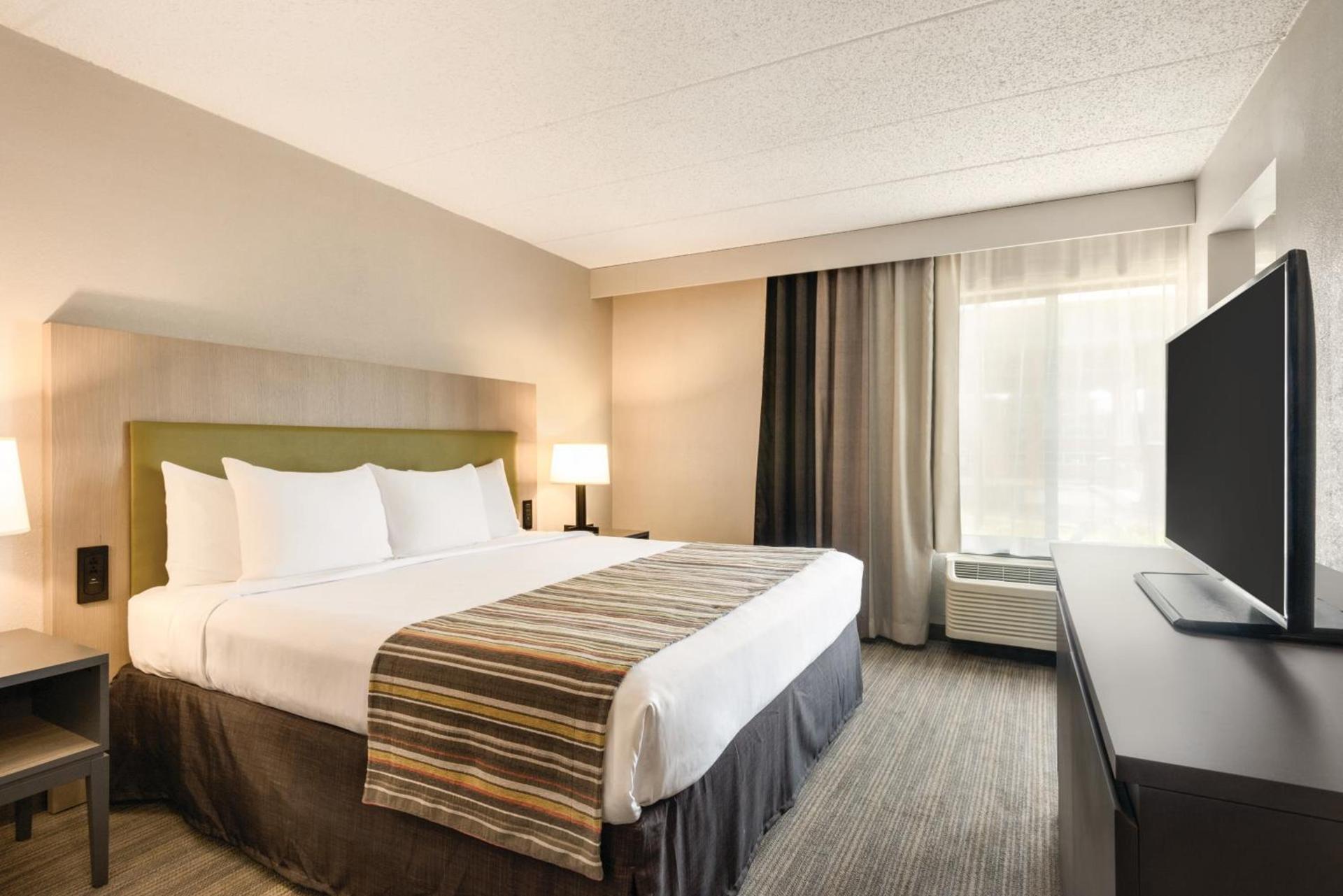 Country Inn & Suites by Radisson, La Crosse, WI photo 46