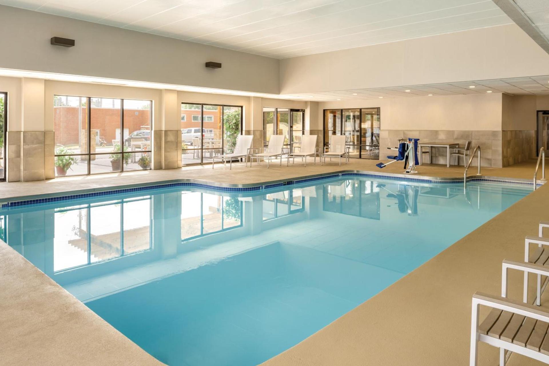 Country Inn & Suites by Radisson, La Crosse, WI photo 29