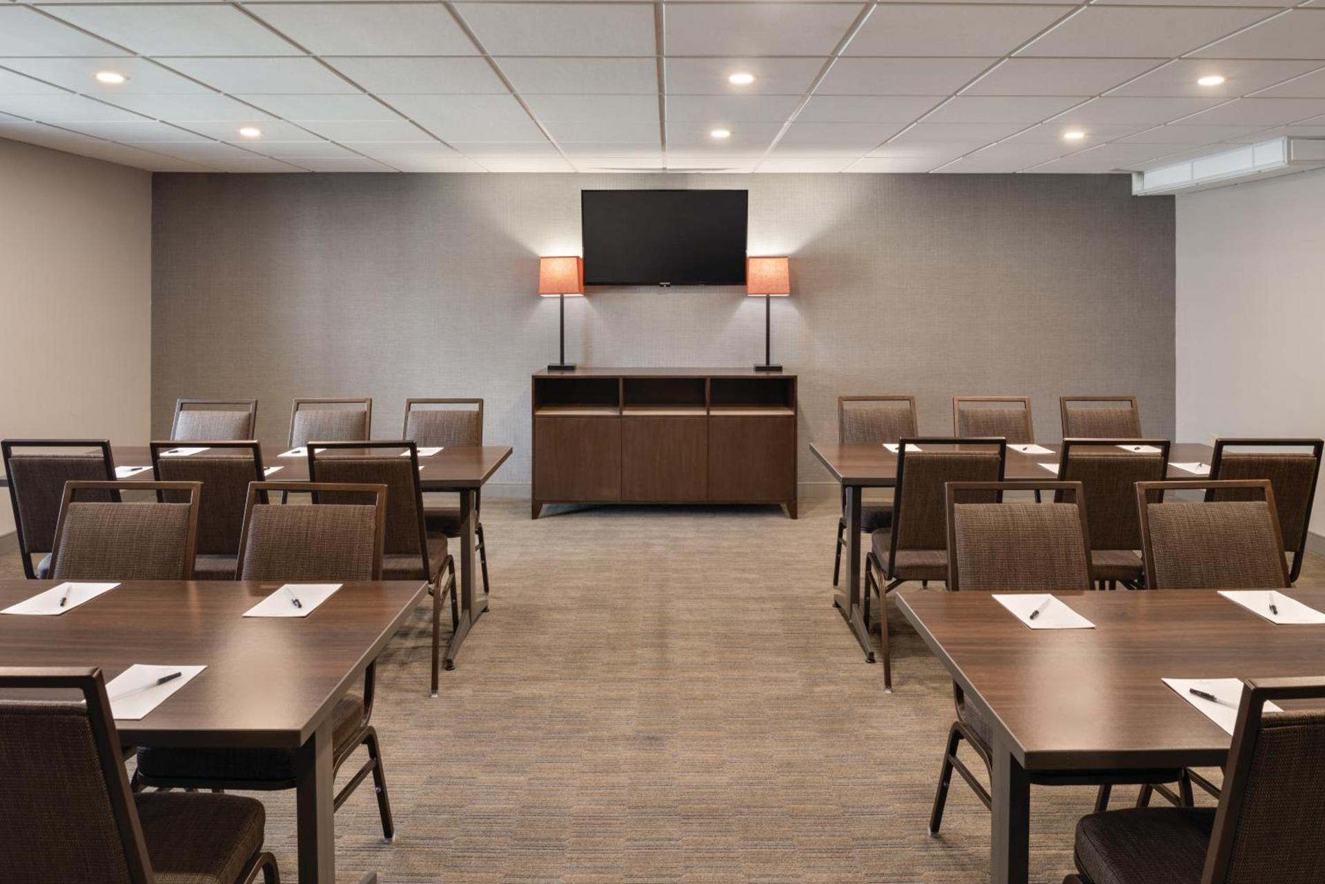 Country Inn & Suites by Radisson, La Crosse, WI photo 34