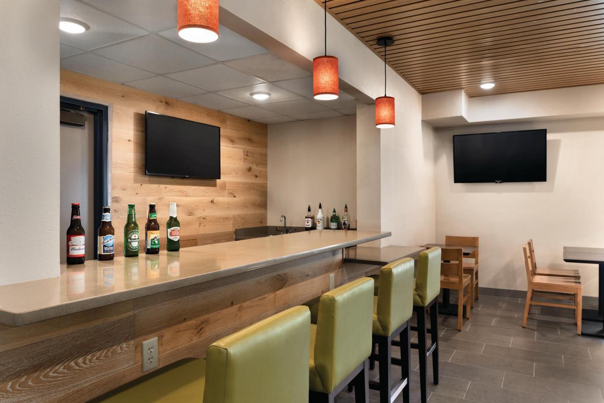 Country Inn & Suites by Radisson, La Crosse, WI photo 38