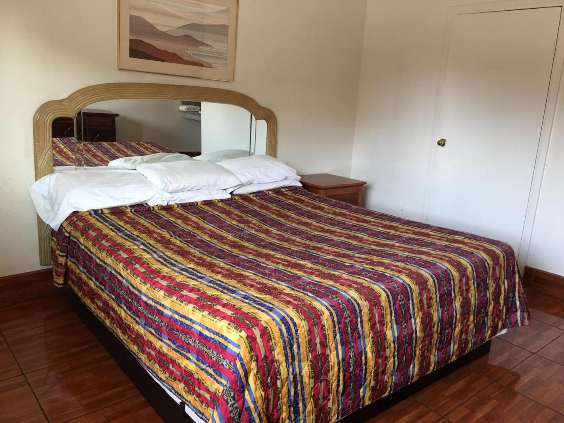 Sand Piper Motel - Los Angeles photo 2