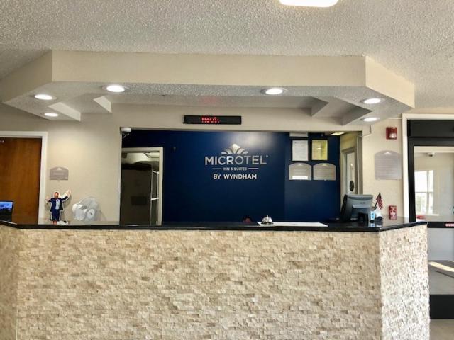 Microtel Inn by Wyndham - Murfreesboro photo 9